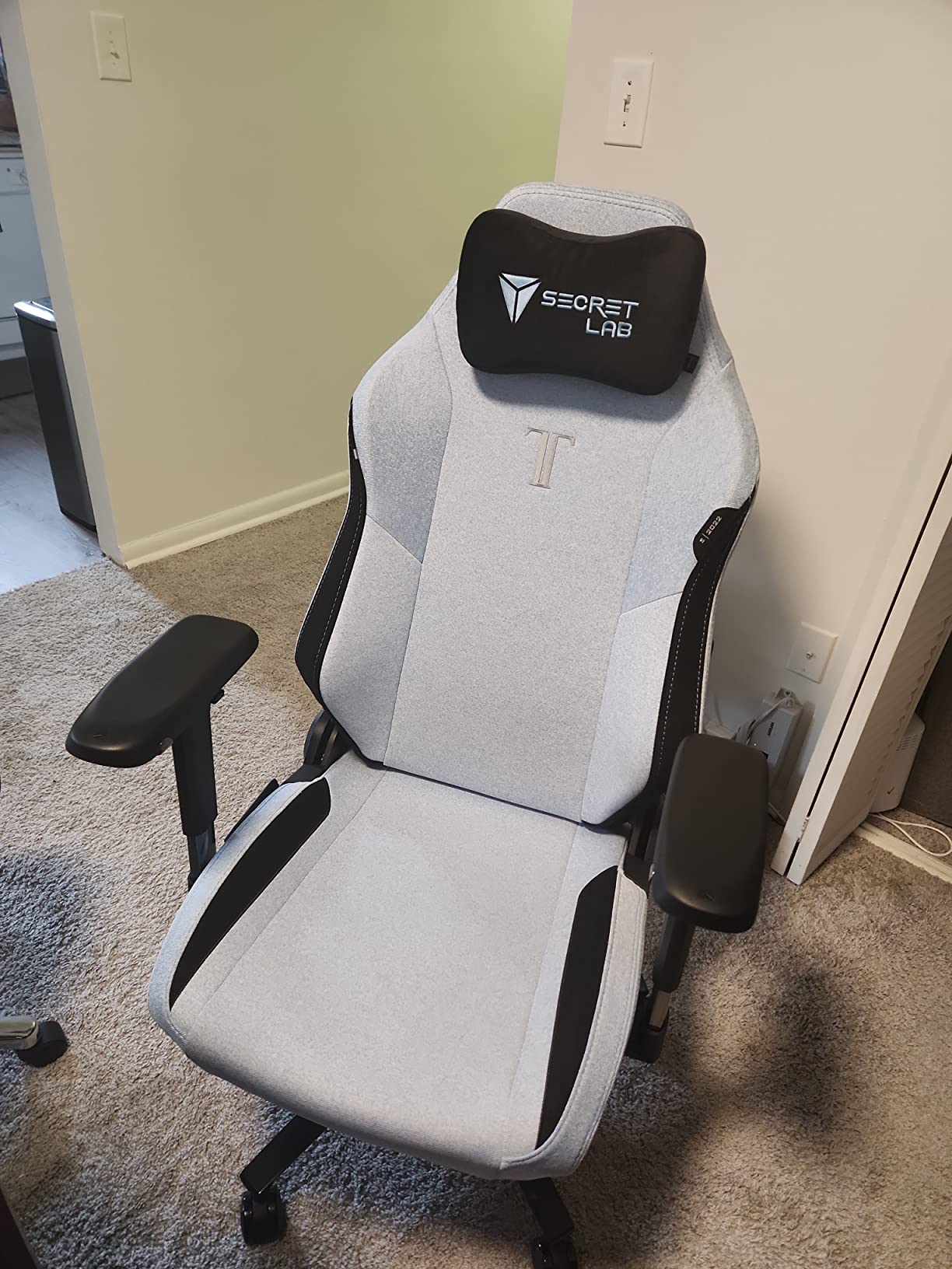Secretlab Titan Evo Cookies & Cream Gaming Chair - Regular, Fabric, Gray | Ergonomic, Lumbar Support, High Back, Reclining, Magnetic Head Pillow, Standard (285 lbs), 4D Armrests, Height Adjustable customer photo 2