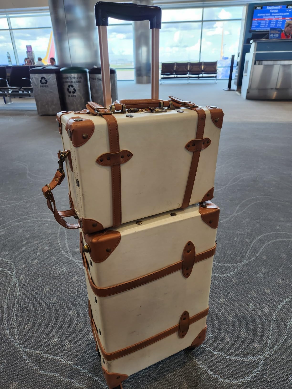 COTRUNKAGE 2 Piece Vintage Luggage Sets, Retro Carry On Suitcases for Women with Wheels, Cabin Size TSA Lock, Caramel Brown customer photo 2