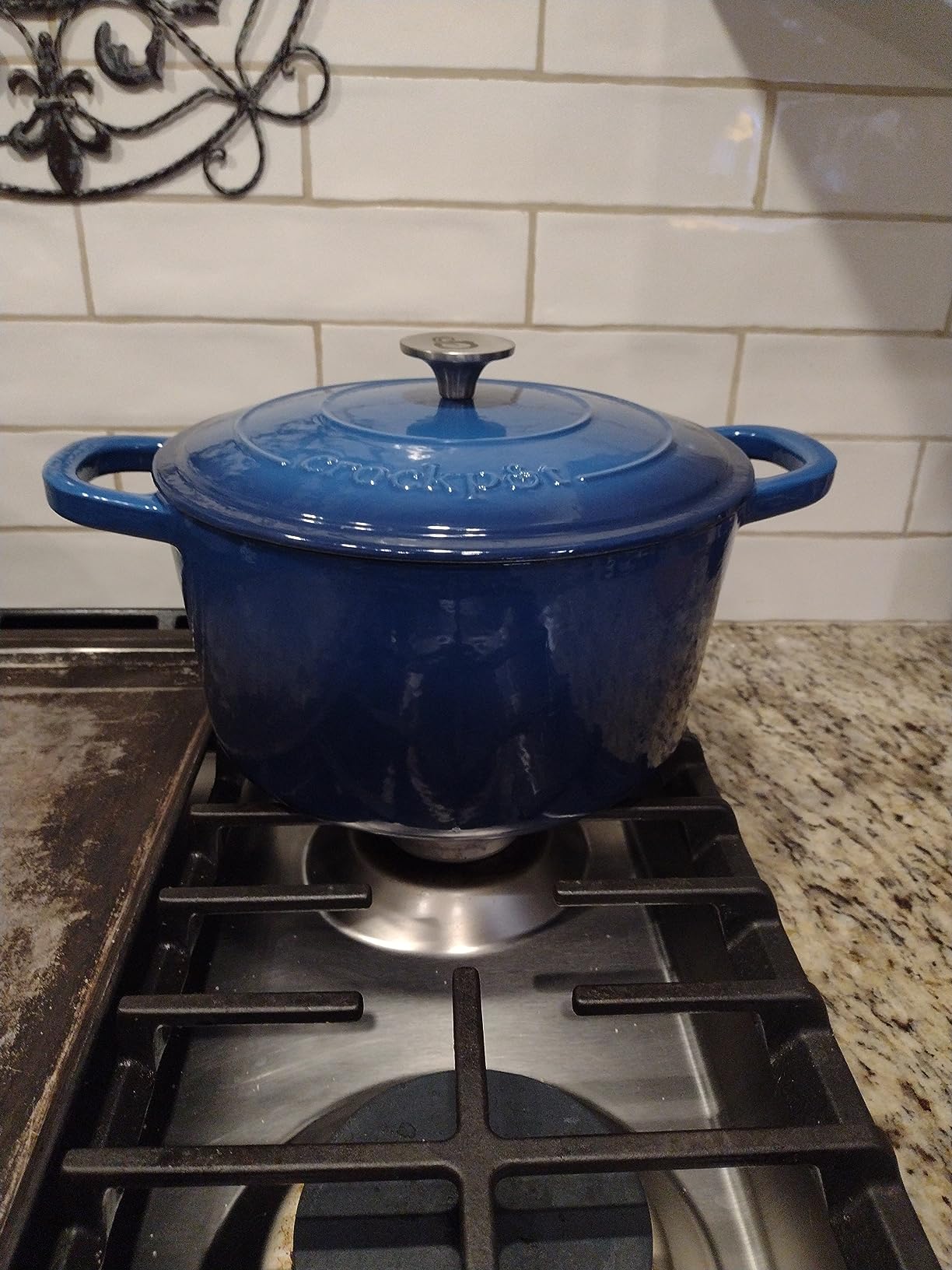 Crock-Pot Artisan 7-Quart Round Enameled Cast Iron Dutch Oven - Lavender Purple, Durable Heavy-Duty Cookware for Slow Cooking, Baking, Roasting with Lid customer photo 2