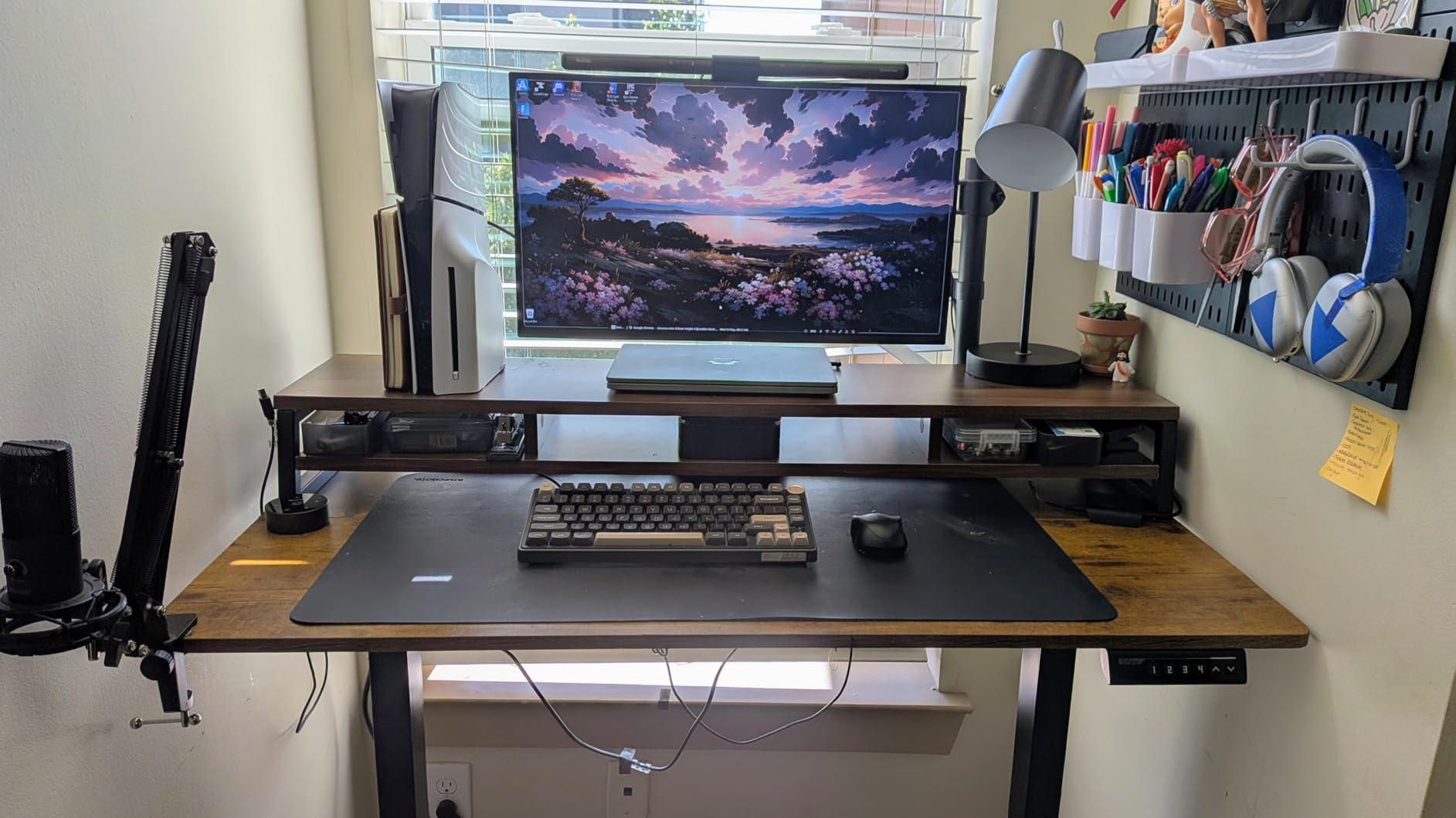 ErGear Height Adjustable Electric Standing Desk, 63 x 28 Inches Sit Stand up Desk, Memory Computer Home Office Desk, Black customer photo 2
