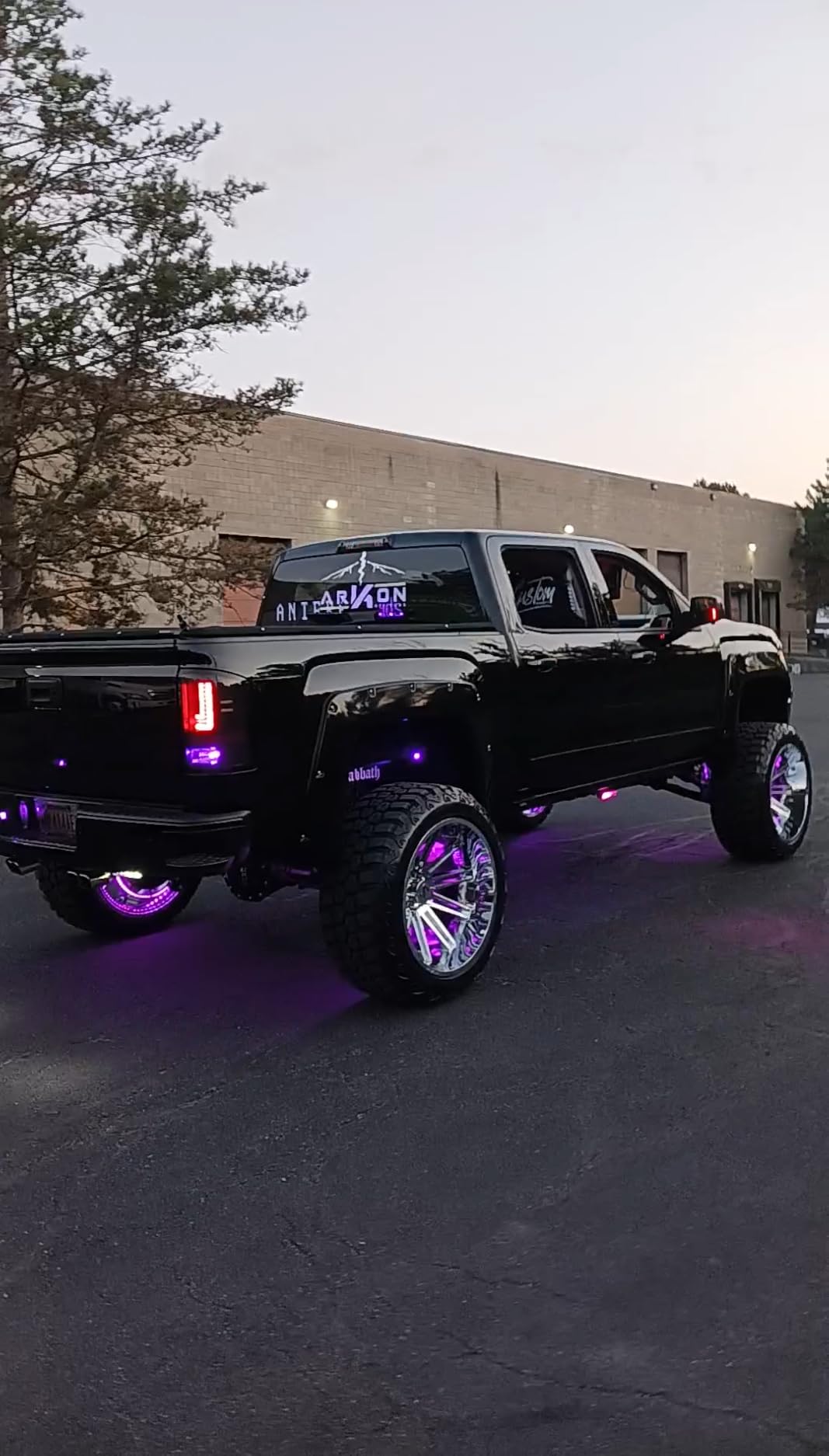 maXpeedingrods Air Suspension Bags Kit for Chevy Silverado 1500 2007-2018 | for GMC Sierra 1500 2007-2018, 2WD 4WD, with Jounce Bumper, Rear Air Helper Spring Kit customer photo 1