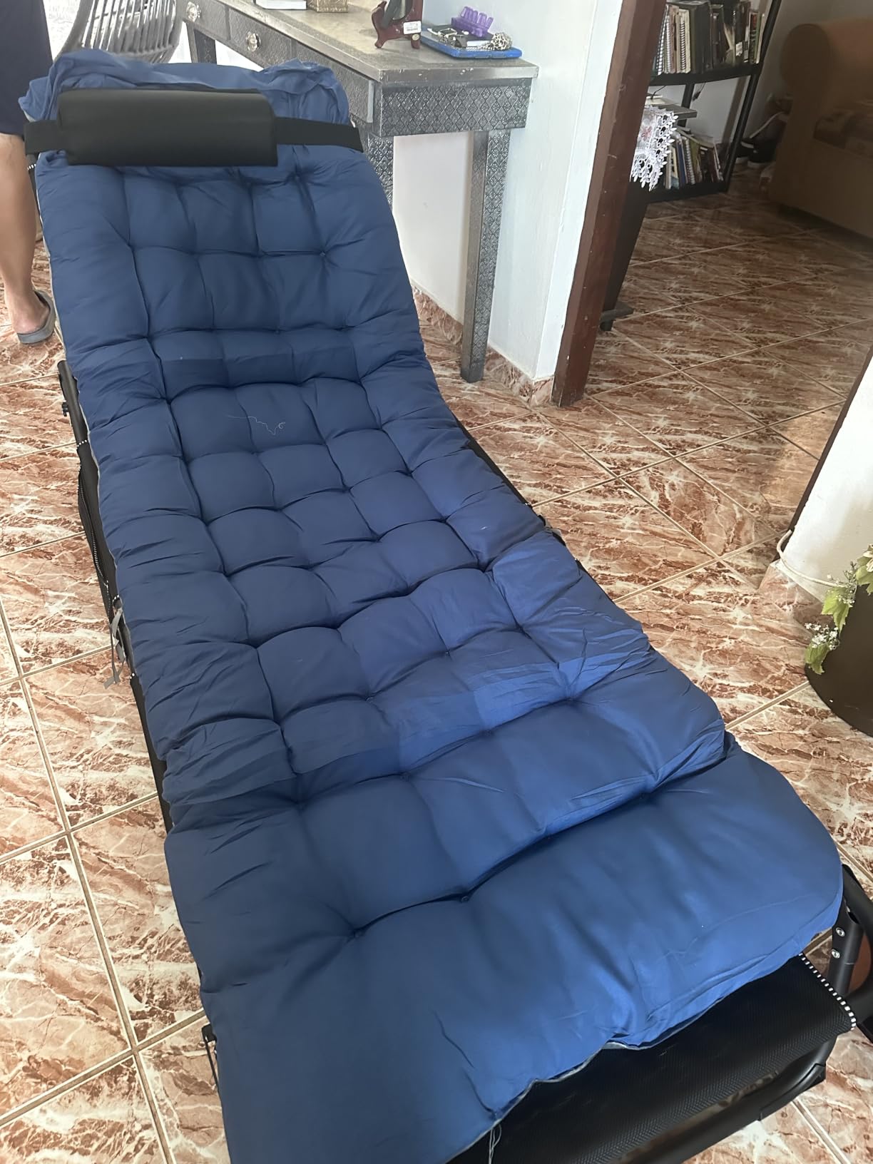 MOPHOTO Folding Tanning Chair, 5-Position Chaise Lounge with Face Hole | 5-Position Adjustable Backrest with Face Hole Design, Foldable Design for Comfortable Sunbathing at Pool, Beach & Patio customer photo 1