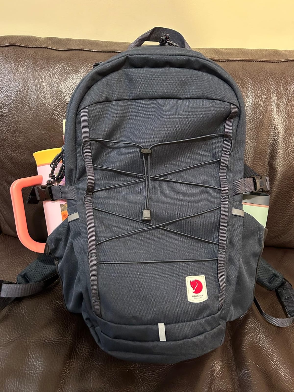 Fjällräven Skule 28 Backpack - Spacious Storage, Padded Back Panel, Breathable Design - Travel, Hiking, Black customer photo 1