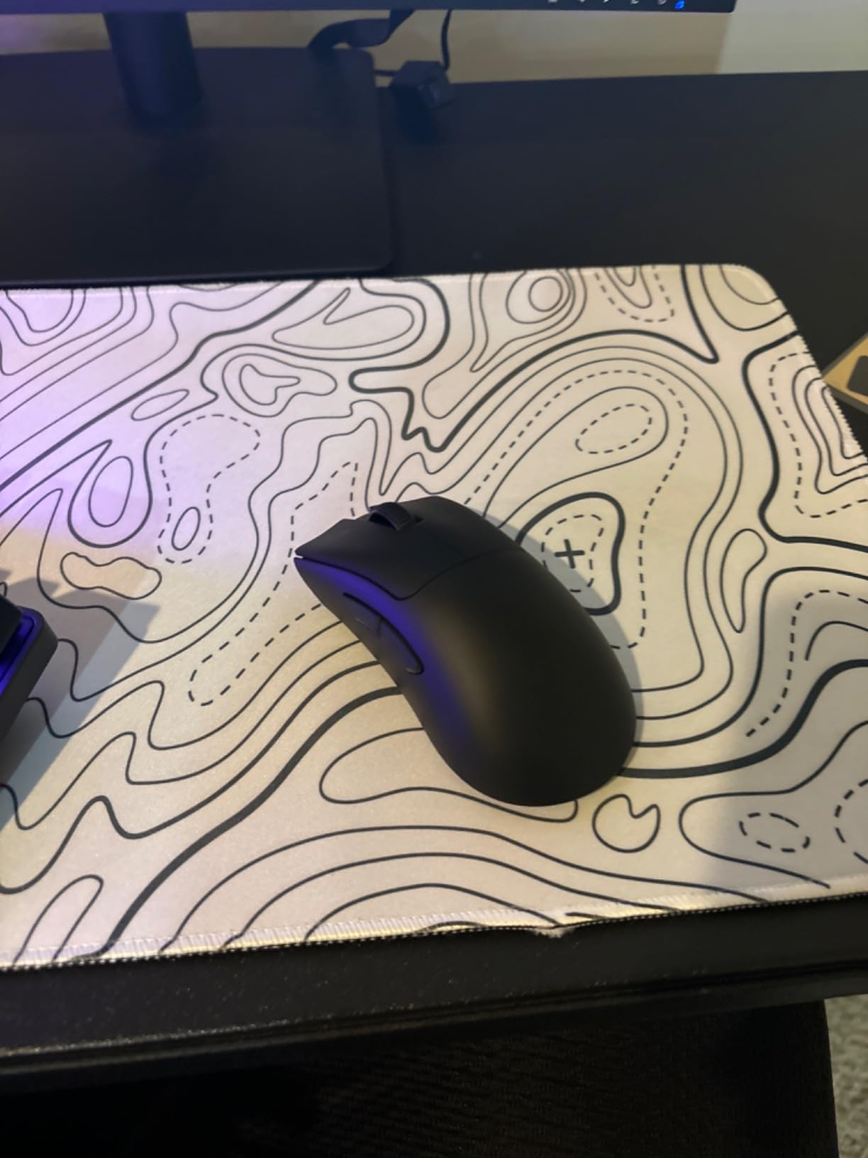 Razer DeathAdder V3 Pro Wireless Gaming Mouse, 63g, 90 Hr Battery, Black | Focus Pro 30K Optical Sensor, Fast Optical Switches Gen-3, HyperSpeed Wireless, 5 Programmable Buttons customer photo 1