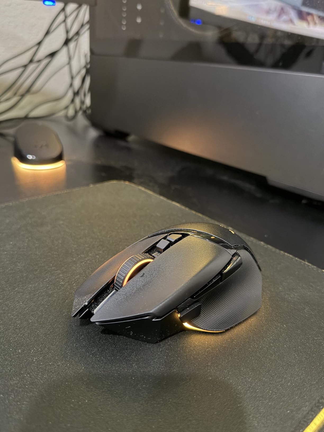 Razer Basilisk V3 Pro Customizable RGB Wireless Gaming Mouse, Black | Optical Switches Gen-3, HyperScroll Tilt Wheel, RGB, 11 Programmable Buttons, Focus Pro 30K Optical Sensor, 150 Hr Battery customer photo 2