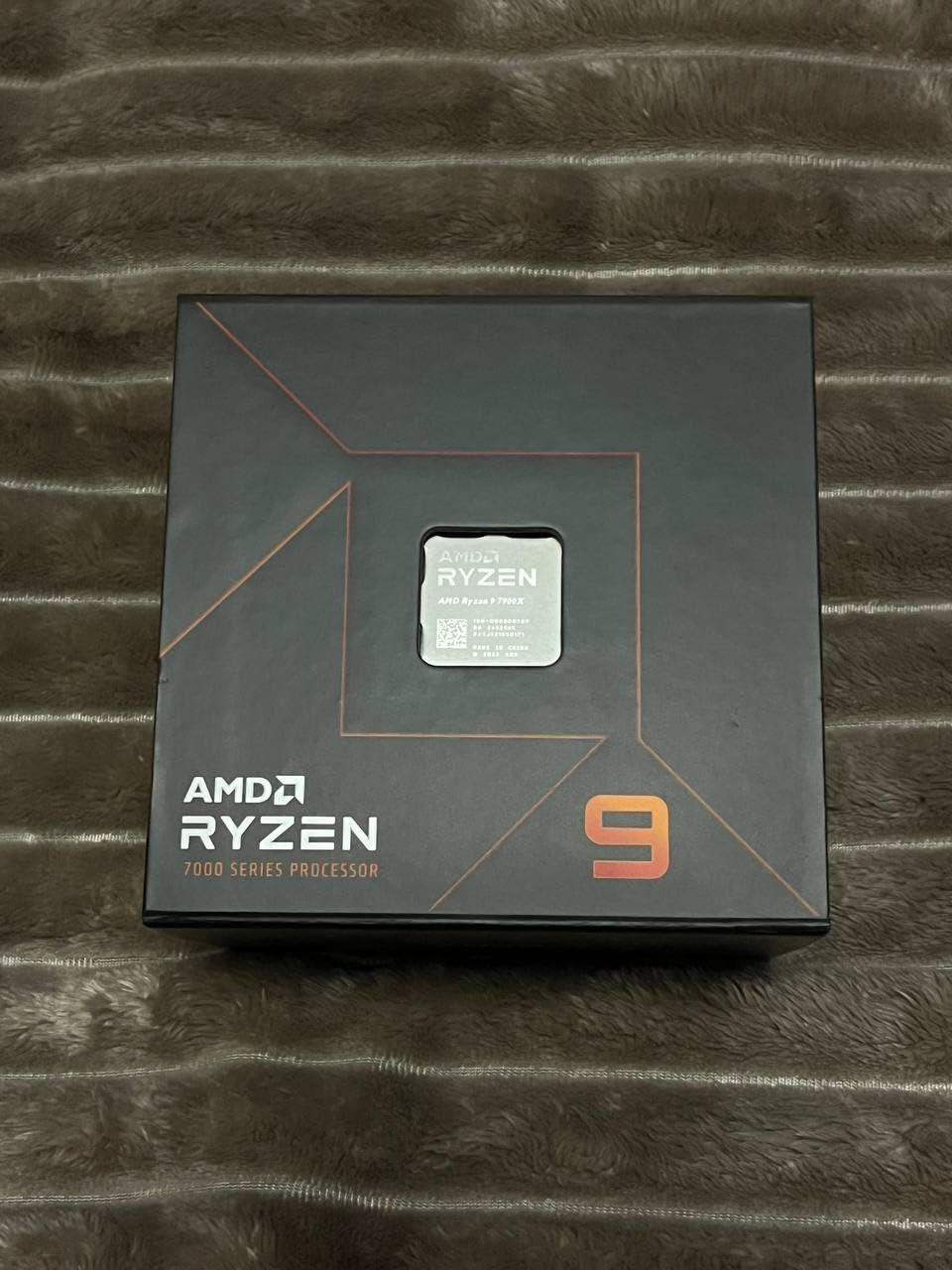 AMD Ryzen 9 7900X 12-Core, 24-Thread Unlocked Desktop Processor customer photo 1
