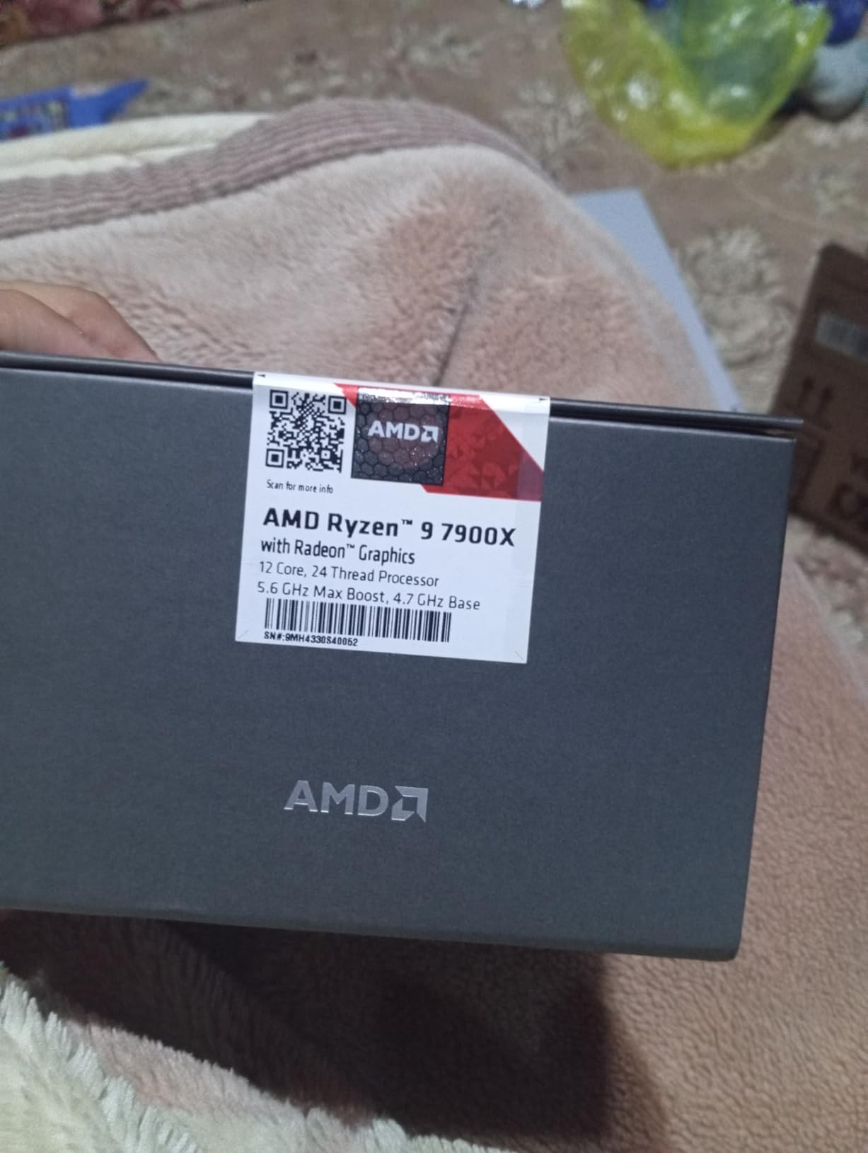 AMD Ryzen 9 7900X 12-Core, 24-Thread Unlocked Desktop Processor customer photo 2