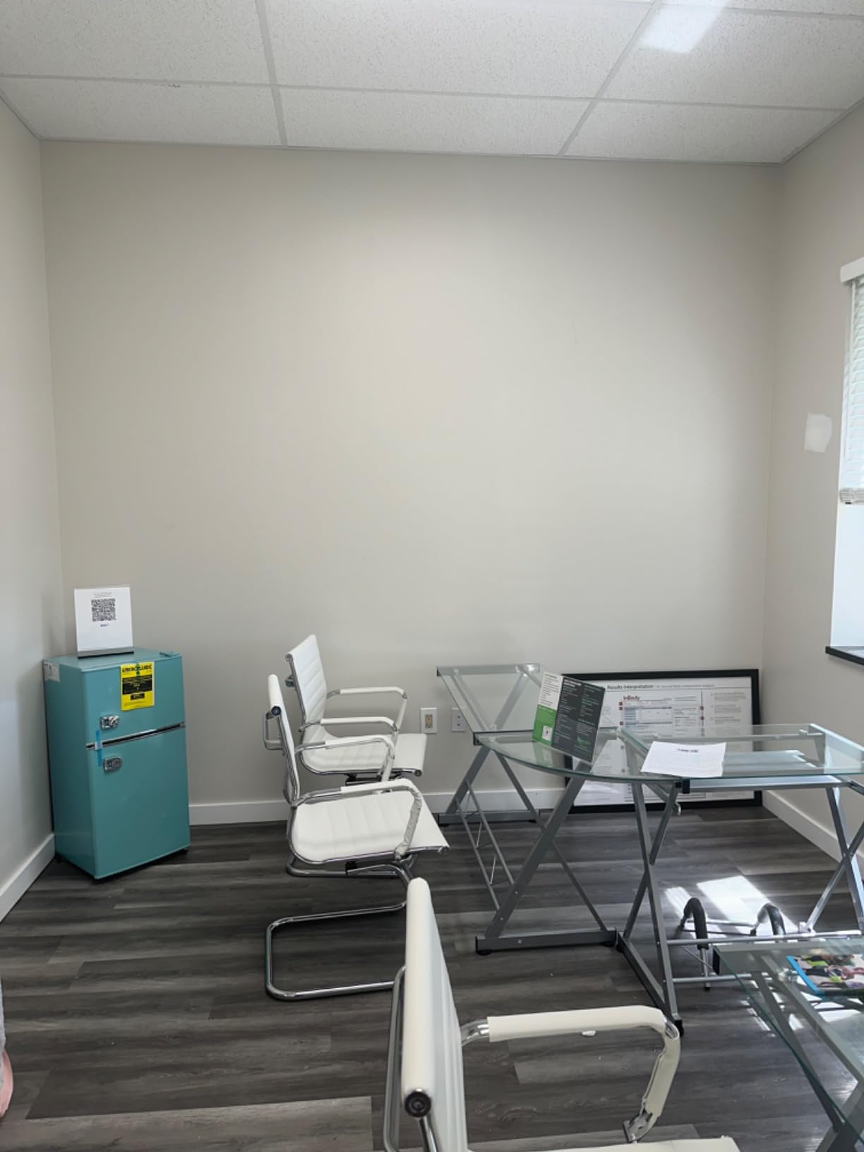 Conference Room Chairs Set of 6, Waiting Room Chairs with Arms, Faux Leather Reception Chairs No Wheels, Office Guest Chairs with Mid Back Support and Chrome Sled Base, Black customer photo 2