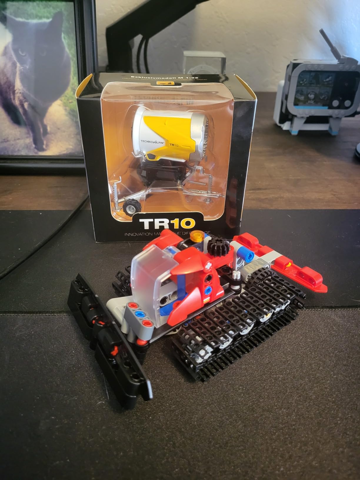 LEGO Technic Snow Groomer to Snowmobile 42148, 2in1 Vehicle Model Set, Engineering Toys, Winter Construction Toy for Kids, Boys, Girls 7+ Years Old, Birthday Gift Idea customer photo 1
