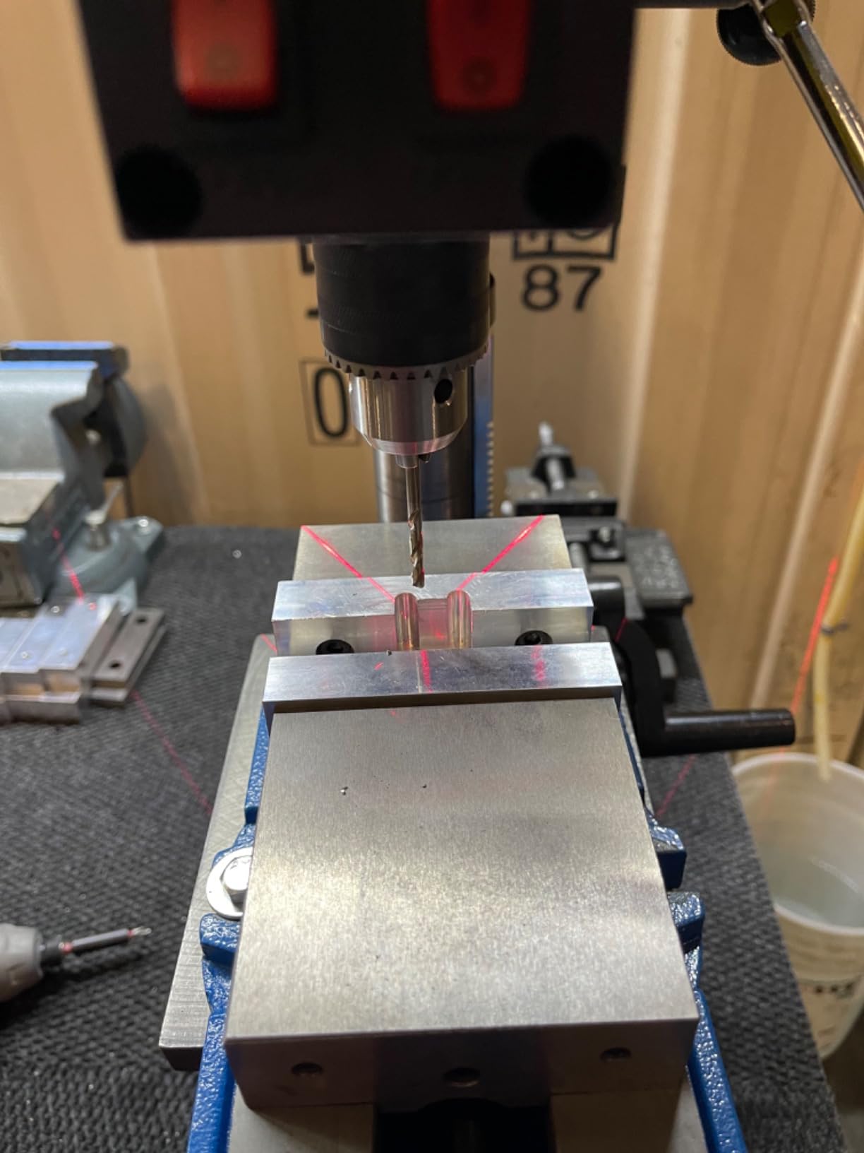 SKIL 6.2 Amp 10 In. 5-Speed Benchtop Drill Press with Laser Alignment & Work Light - DP9505-00 customer photo 2