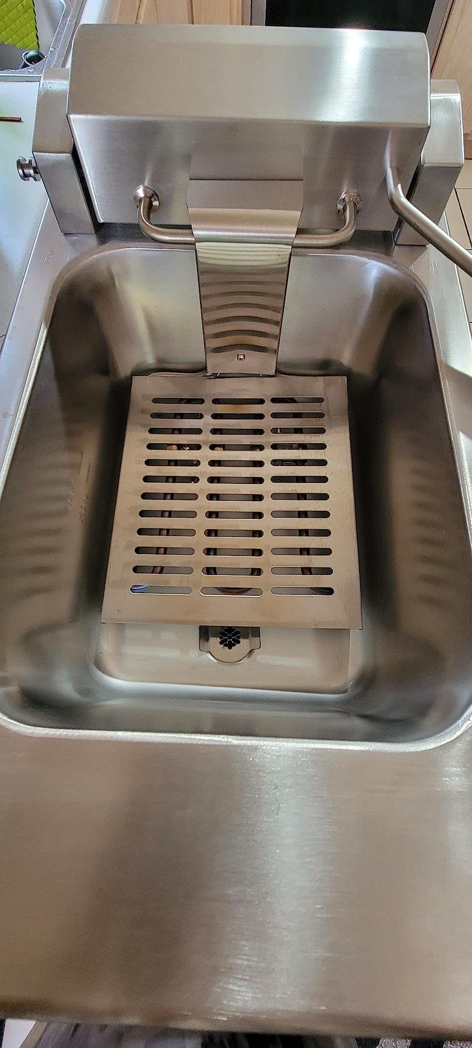 CROSSSON 6L Electric Countertop Deep Fryer Extra Large with Drain, Timer, Basket and Lid for Restaurant Use 120V, 1800W Commercial Deep Fryers customer photo 1