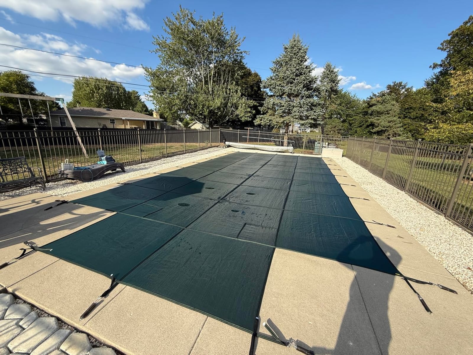 VEVOR Inground Pool Safety Cover, 14 ft x 28 ft Rectangular Winter Pool Cover, Triple Stitched, High Strength Mesh PP Material with Good Rain Permeability, Installation Hardware Included, Green customer photo 1