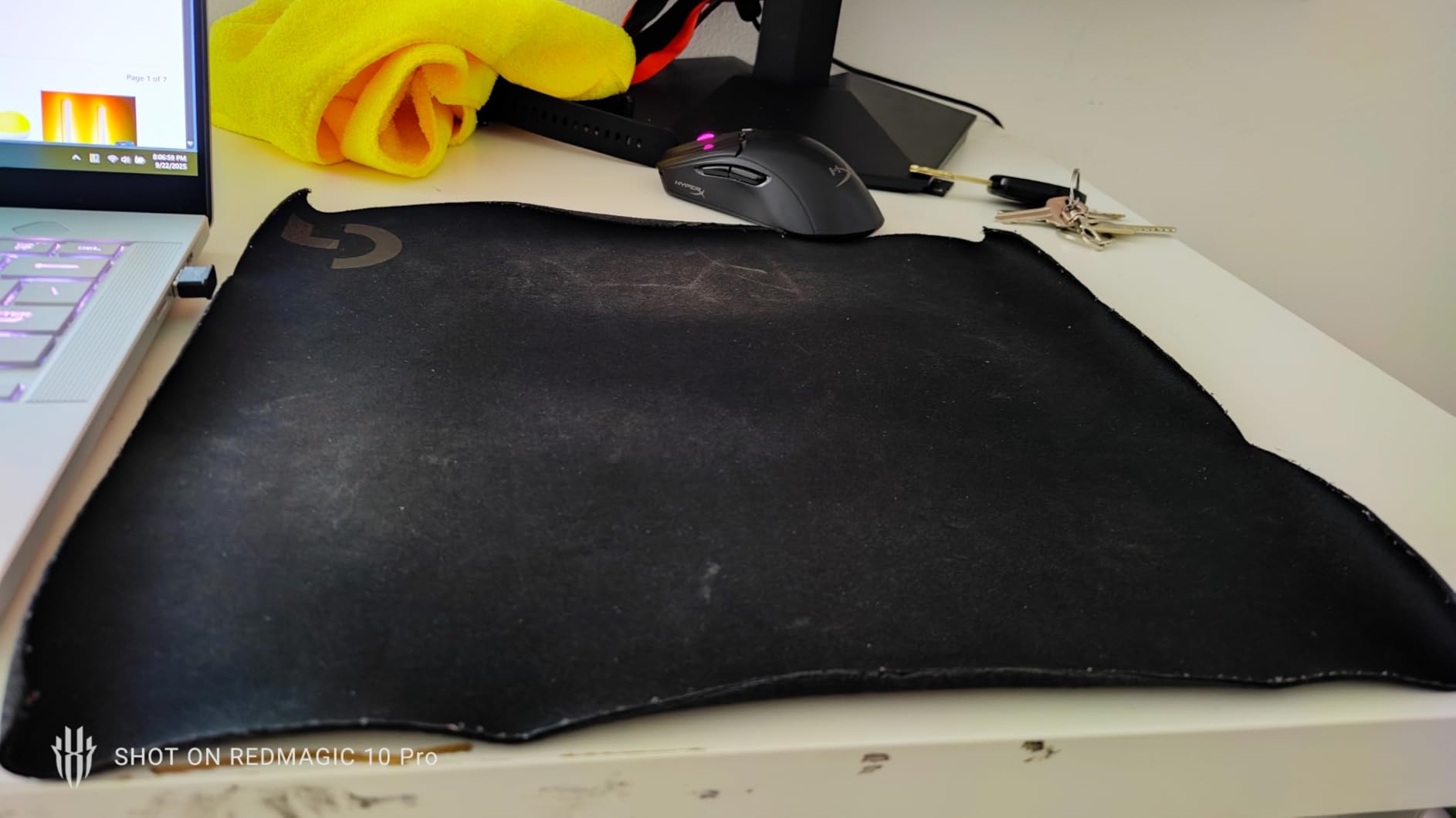 Logitech G840 XL Cloth Gaming Mouse Pad (900x400x3) - Black - Cloth material, 0.12 in thin, stable, performance-tuned surface customer photo 1