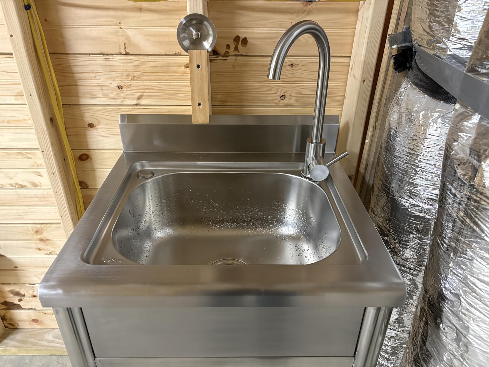 Stainless Steel Utility Sink, Freestanding Single Bowl Garage Sink 22 Inch | Shop Sink for Laundry Room Basement Garden Kitchen Outdoor Indoor, with Cold & Hot Water Lines, Rapid Drainage, Easy Setup customer photo 2
