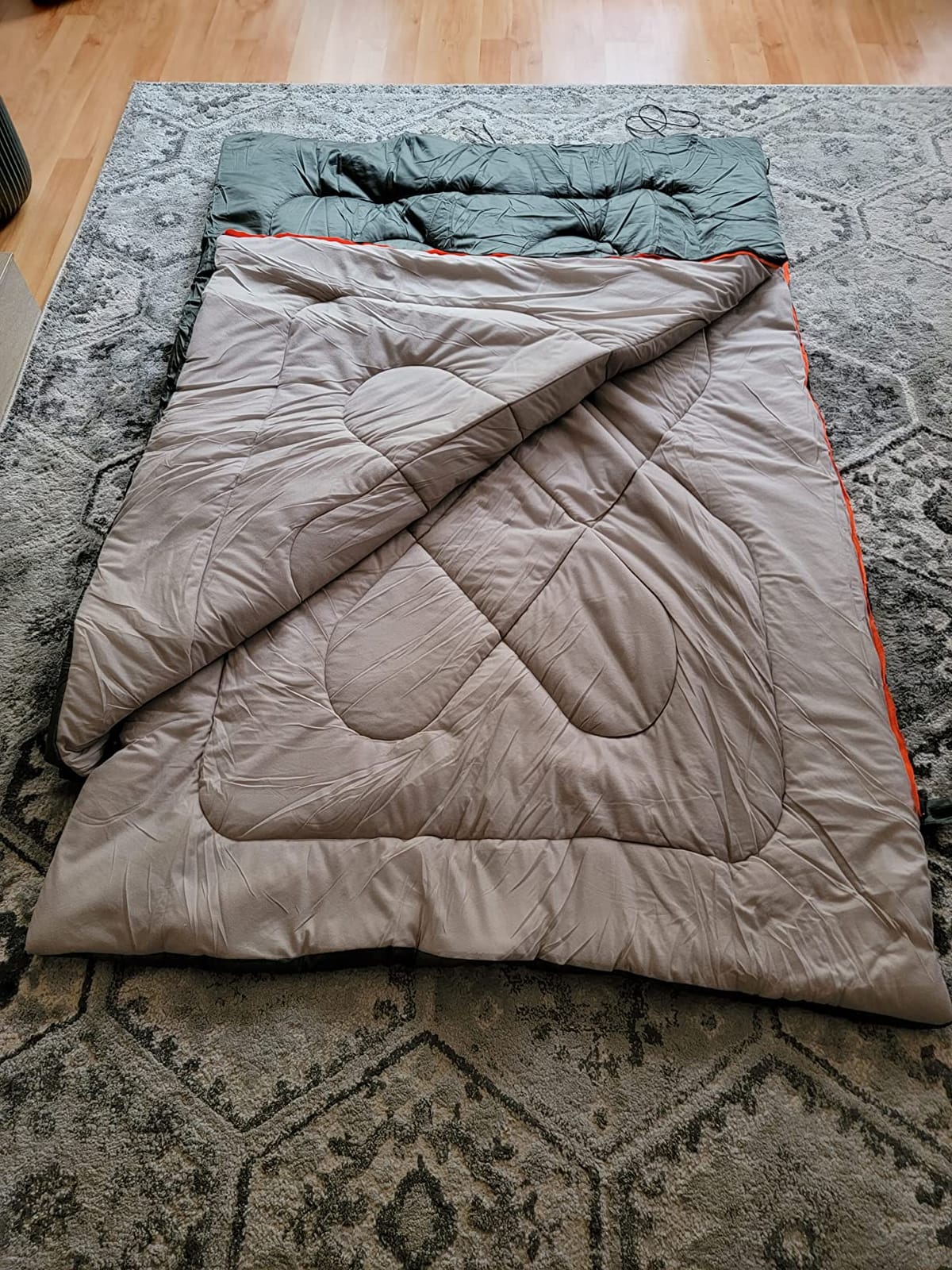 Amazon Basics Double Sleeping Bag for Adults, 40°F Cold Weather Two-Person Camping Bag, Queen Size 87