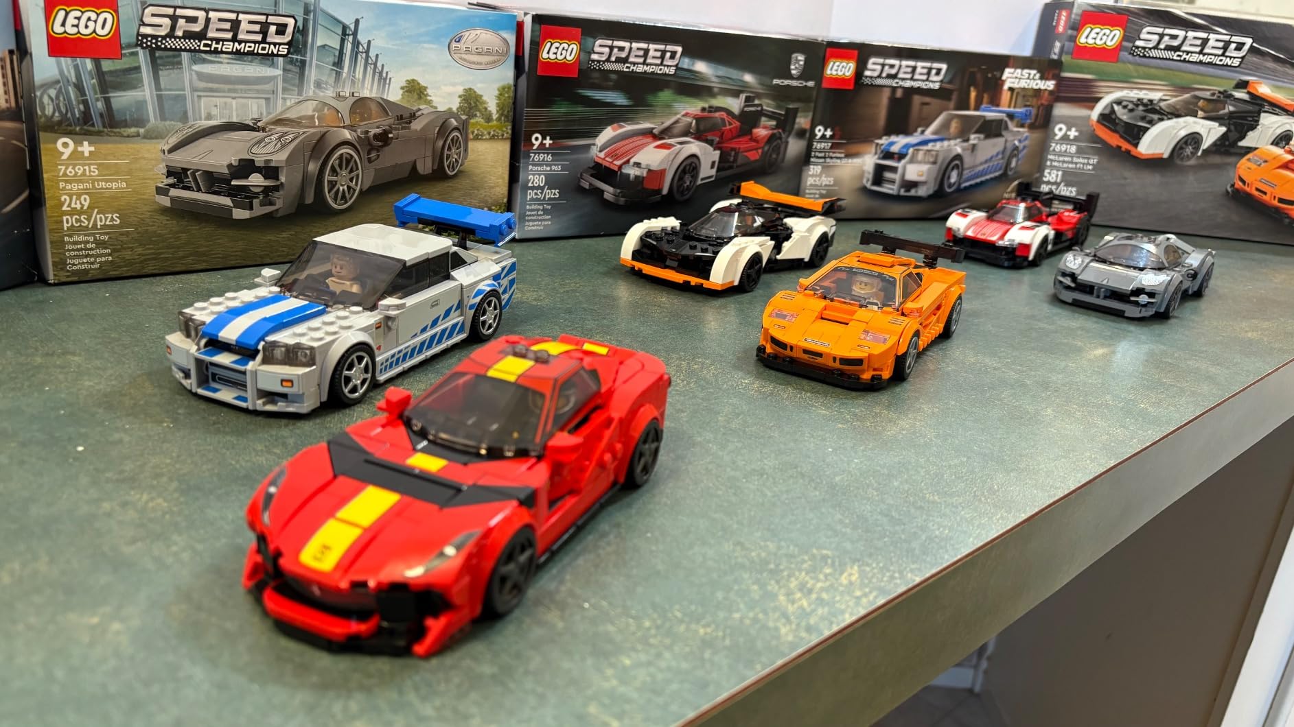 LEGO Speed Champions McLaren Solus GT & McLaren F1 LM 76918, Featuring 2 Iconic Race Car Toys, Hypercar Model Building Kit, Collectible 2023 Set, Great Kid-Friendly Gift for Boys and Girls Ages 9+ customer photo 2