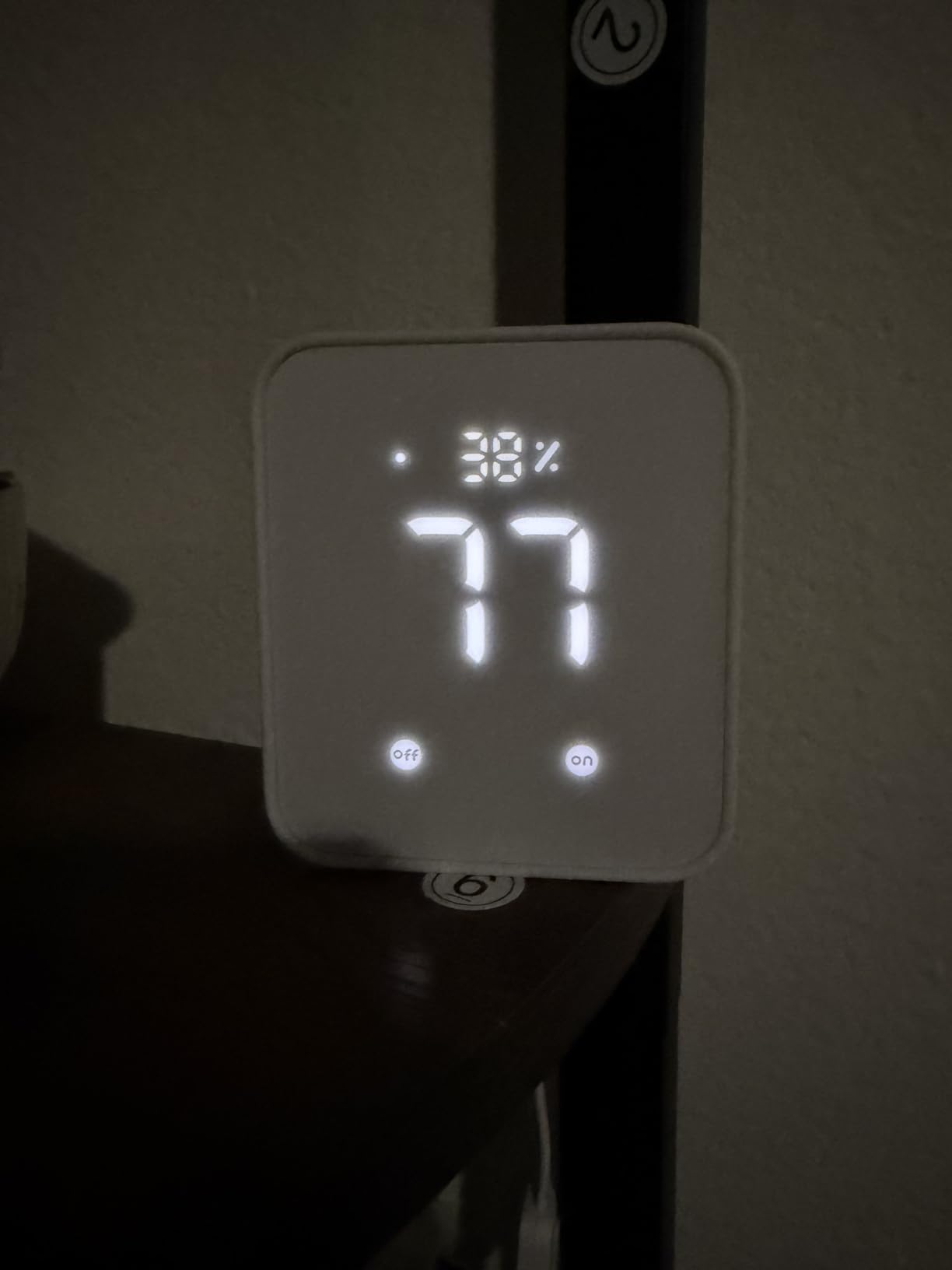 SwitchBot Hub 2 (2nd Gen), Work as a WiFi Thermometer Hygrometer, IR Remote Control, Smart Remote and Light Sensor, Link SwitchBot to Wi-Fi (Support 2.4GHz), Alexa, Google Home, Apple Home Compatible customer photo 1