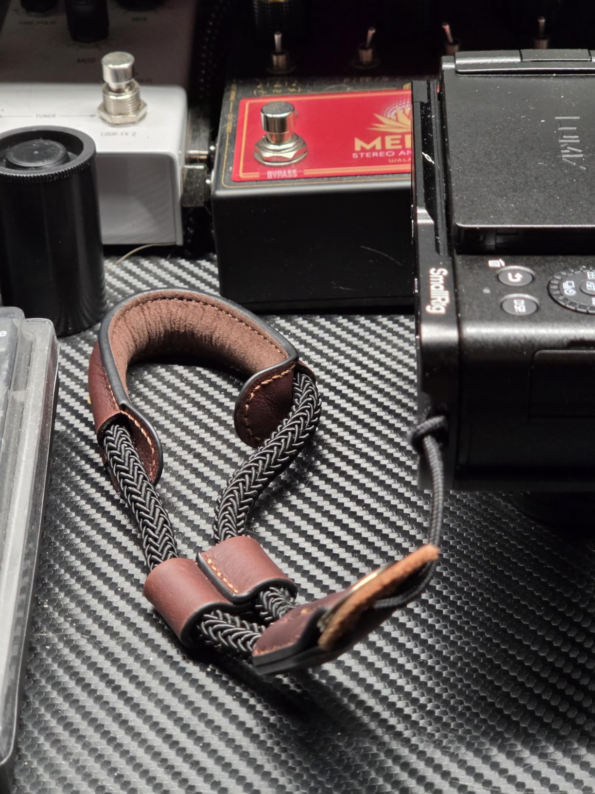 SMALLRIG Camera Wrist Strap, Vintage Leather Camera Hand Strap for Fujifilm | Adjustable Safety for Fujifilm X-T5 X-T4 X-T30iii X-T30 X-E4 X100VI, DSLR SLR Mirrorless and Compact Cameras, Brown - 3926 customer photo 1