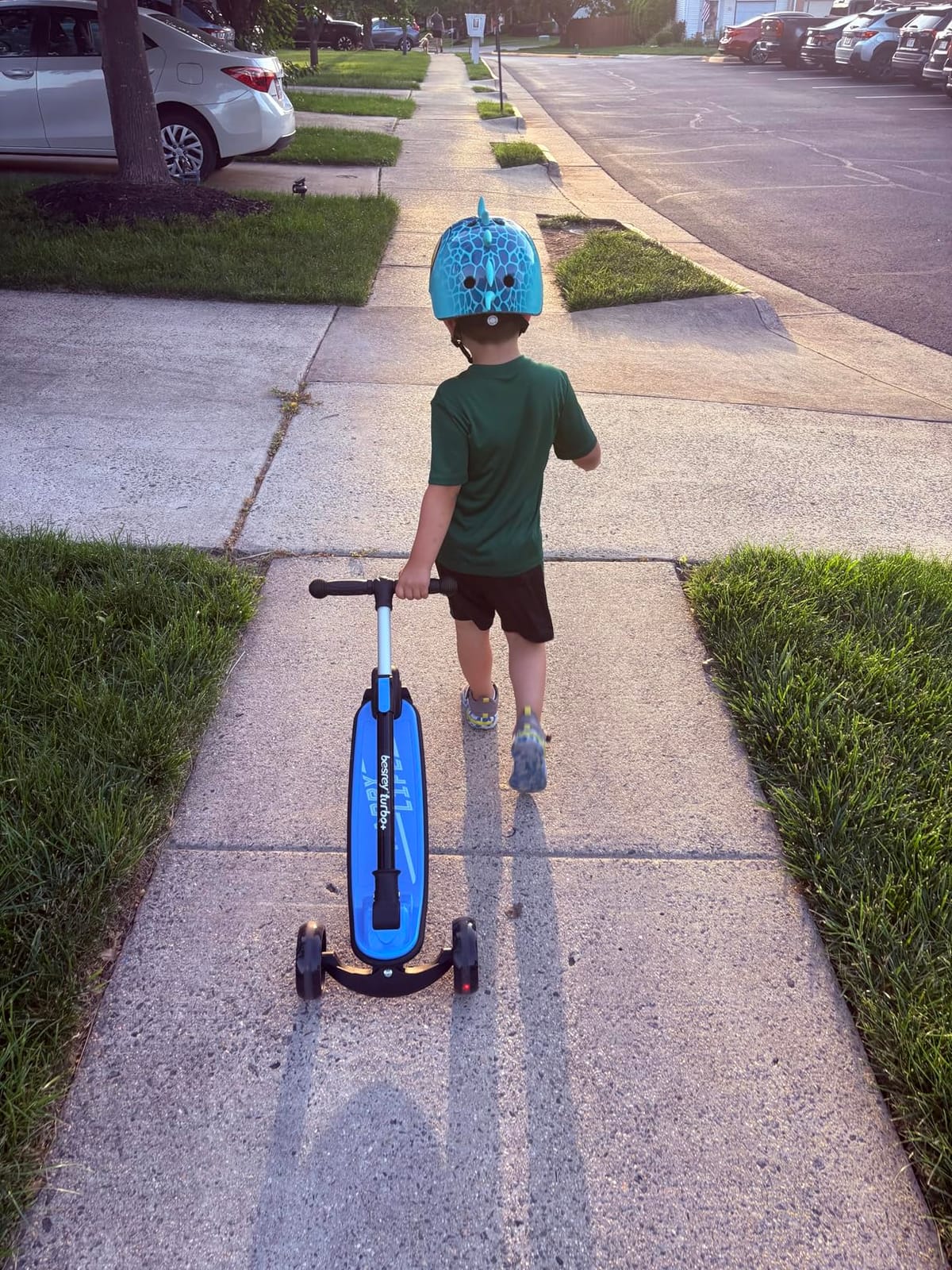 besrey 3 Wheel Scooter for Kids Ages 3-10 with 4 Adjustable Height | LED Light Wheels, Foldable Toddler Scooter, Extra Deck, Lean-to-Steer Design, Sturdy and Safe customer photo 2