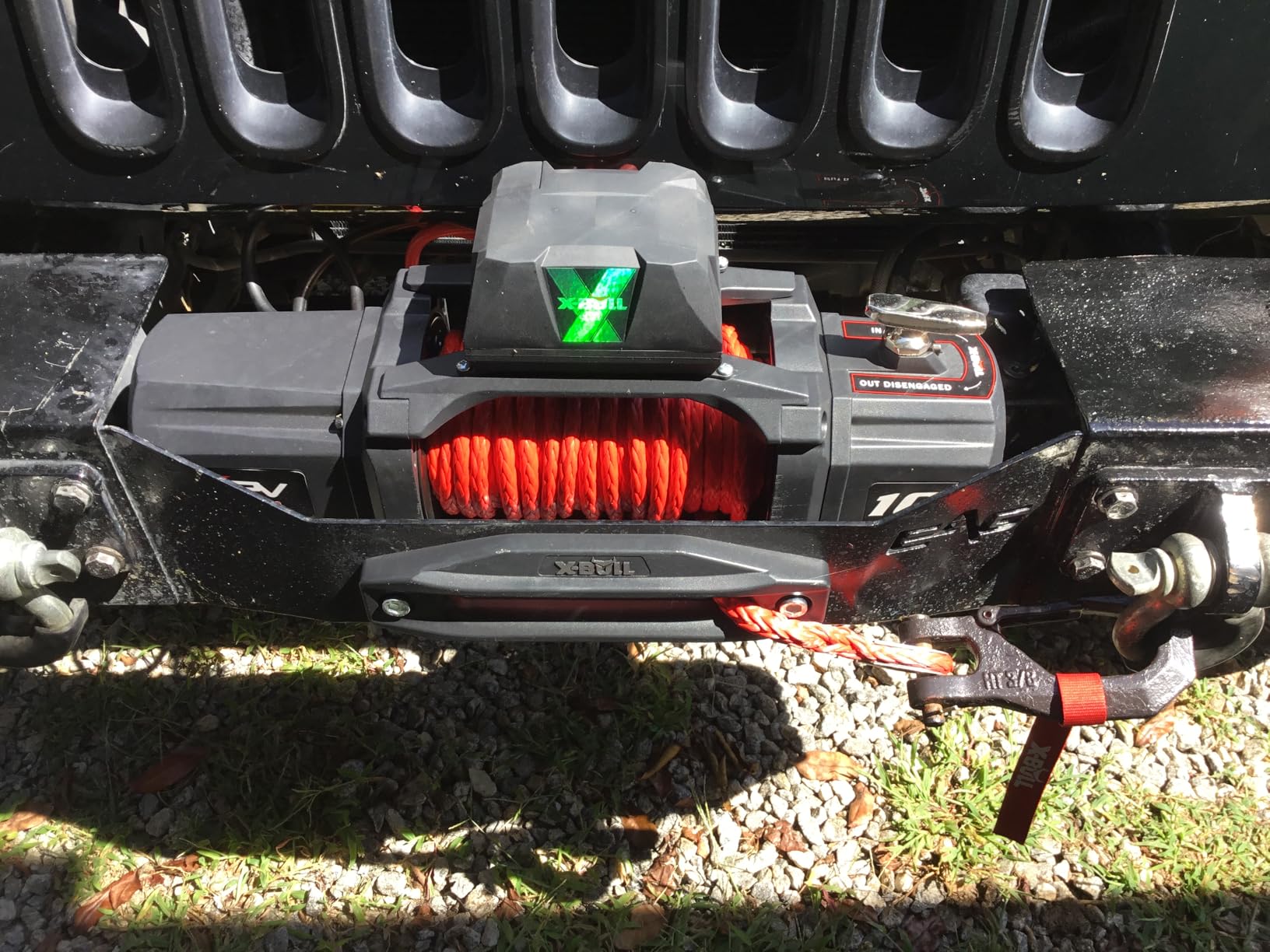 X-BULL Winch-10000 lb. Load Capacity Electric Winch Kit -12V Synthetic Rope Winch,Waterproof IP67 Electric Winch with Hawse Fairlead, with Wireless Handheld Remote and Corded Control Recovery customer photo 1