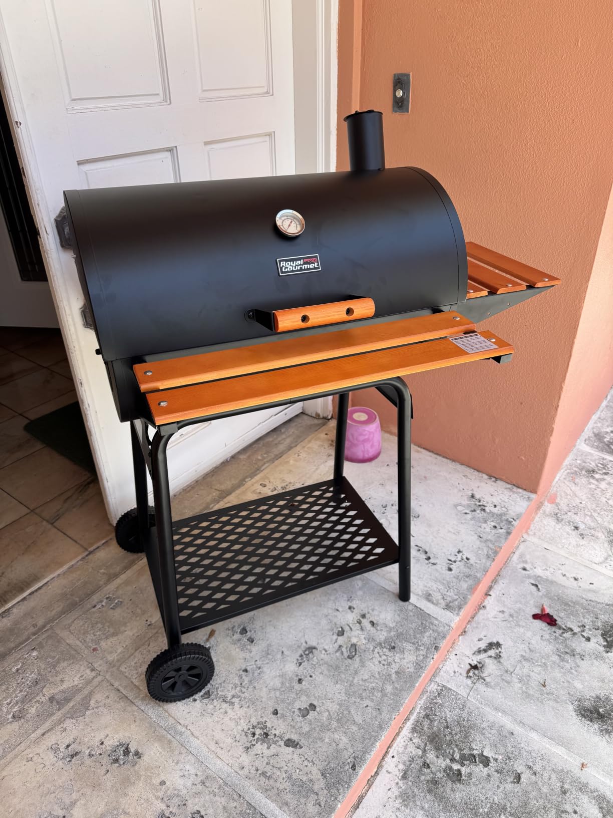 Royal Gourmet CC1830V 30 Barrel Charcoal Grill with Side Front Table | Wood-Painted Table, 627 Square Inches Cooking Space, Outdoor BBQ Grill for Outdoor Backyard, Patio and Parties, Black customer photo 1
