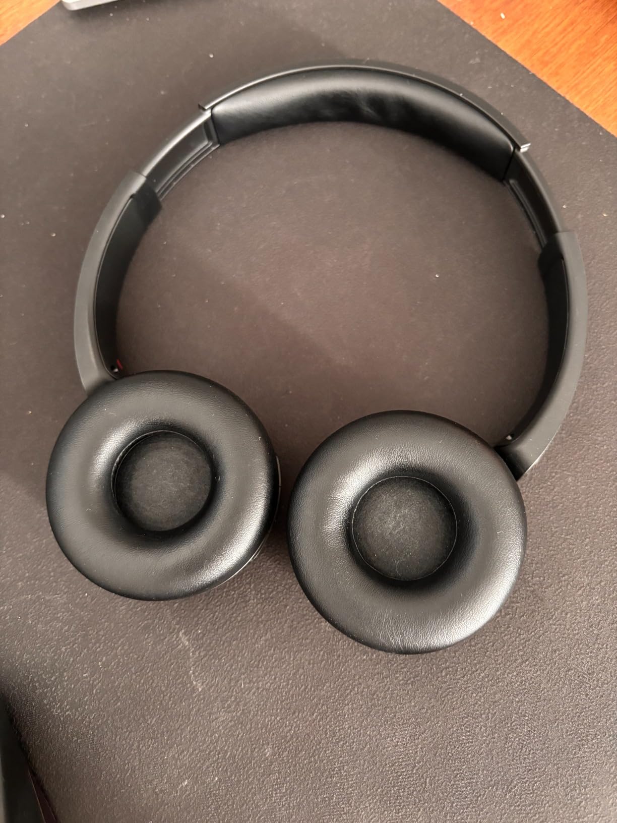 Sony WH-CH520 Wireless On-Ear Bluetooth Headphones with Microphone, Black customer photo 2