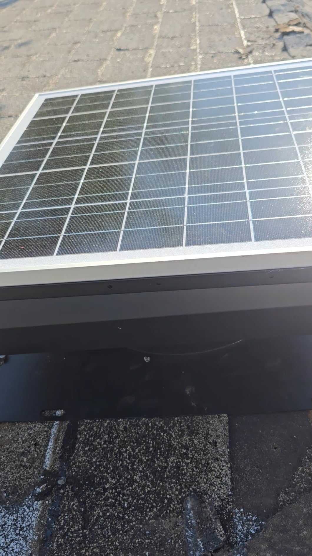 DC HOUSE 32 Watt Solar Attic Fan Solar Powered Roof Exhaust Fan Up to 3000 Sq Ft, 2500 CFM Metal Shell Solar Vent Hail and Weather Resistance customer photo 1