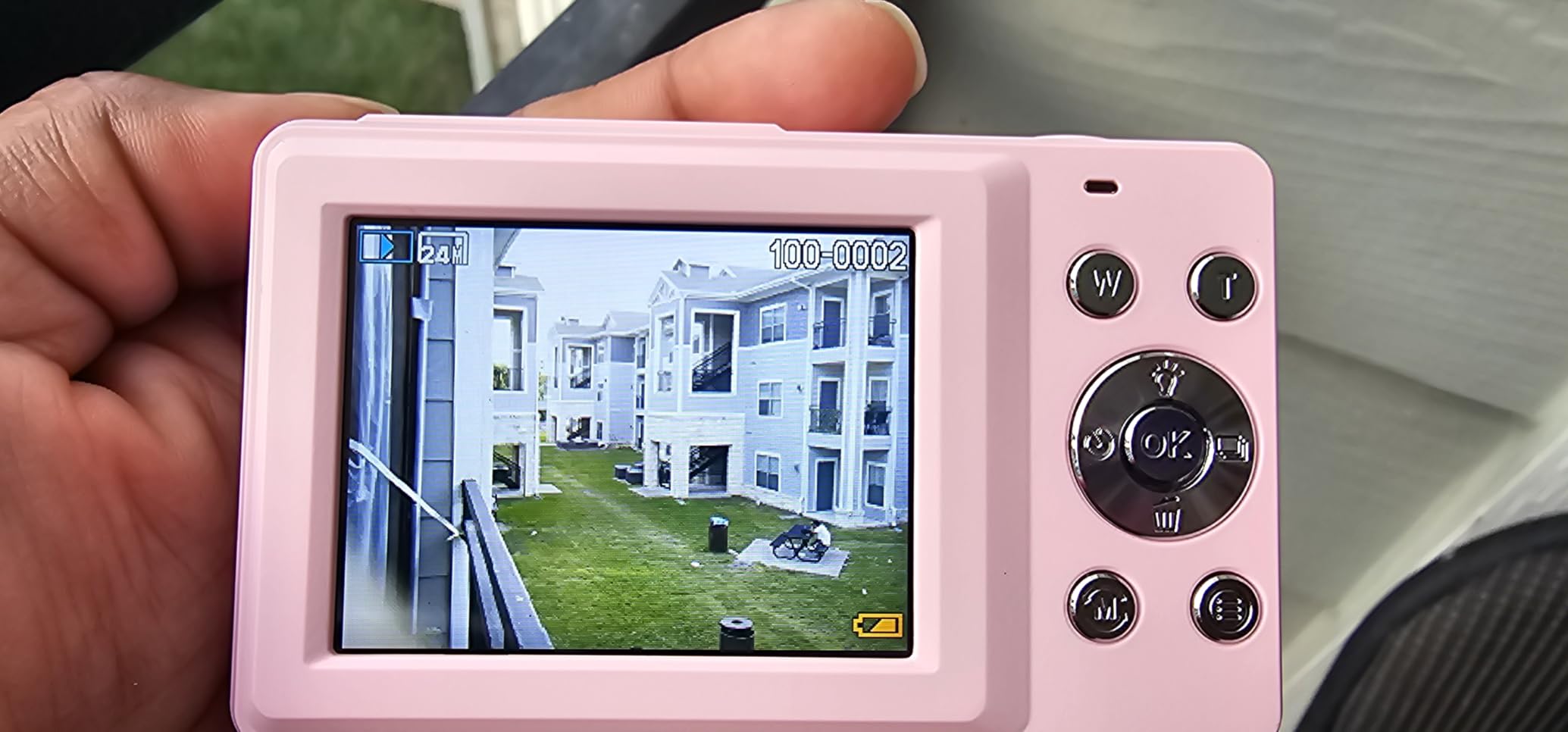 Camkory Digital Camera FHD 1080P with 32G Card 16X Zoom Easy for Kids Pink customer photo 1