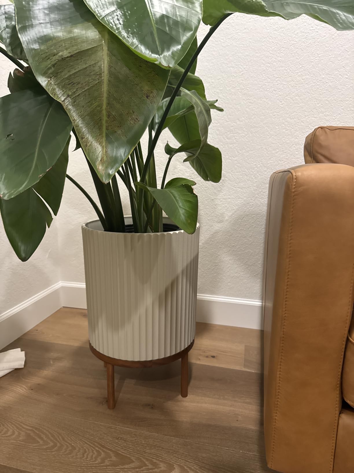 Veradek Demi Series Round Planter w/ Stand for Porch/Patio | Durable Plastic-Concrete & Wooden Stand | Modern Decor for Tall Plants, Flowers customer photo 1