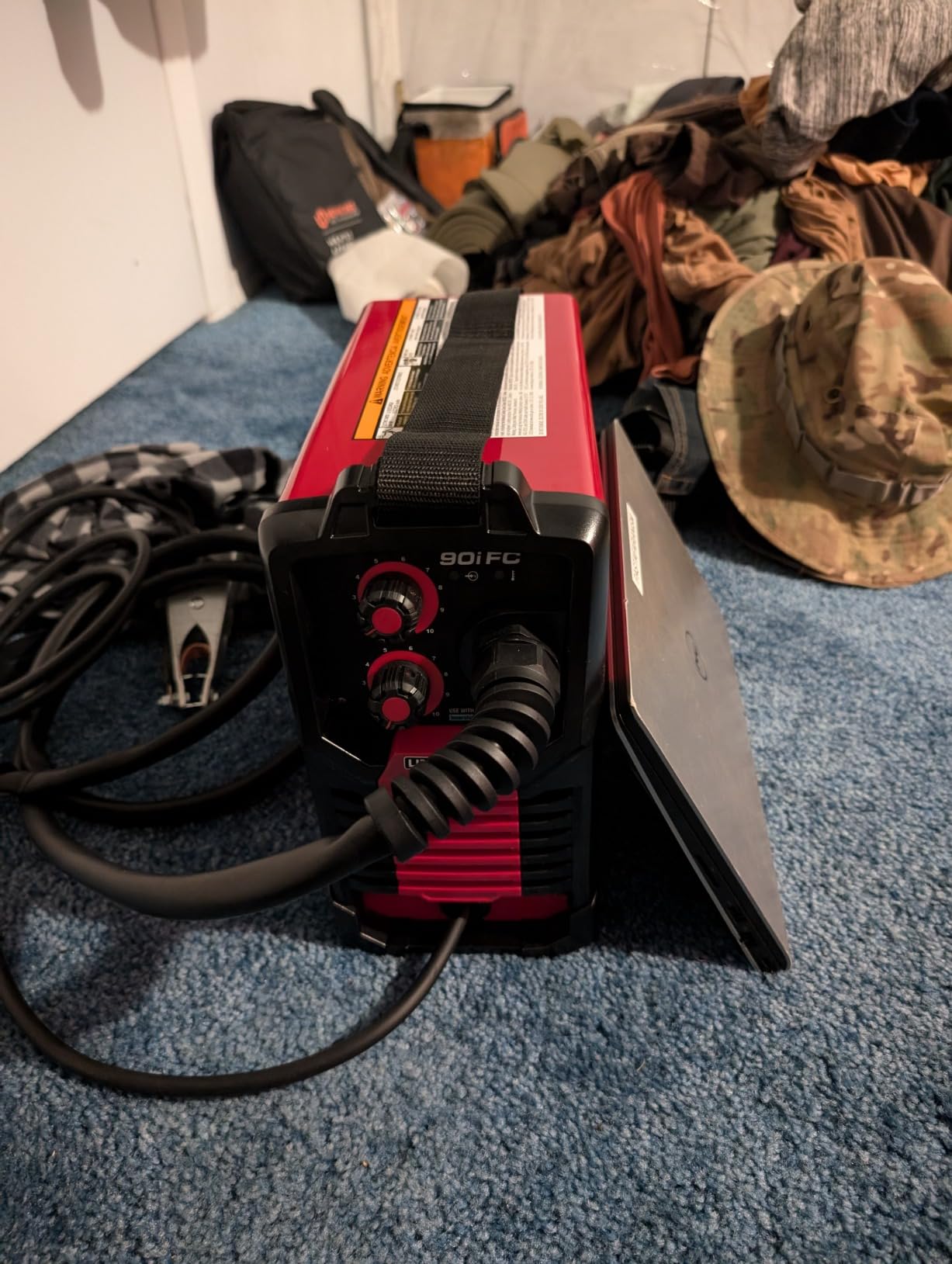 Lincoln Electric 90i FC Flux Core Wire Feed Weld-PAK Welder, 120V Welding Machine, Portable w/Shoulder Strap, Protective Metal Case, Best for Small Jobs, K5255-1 customer photo 2