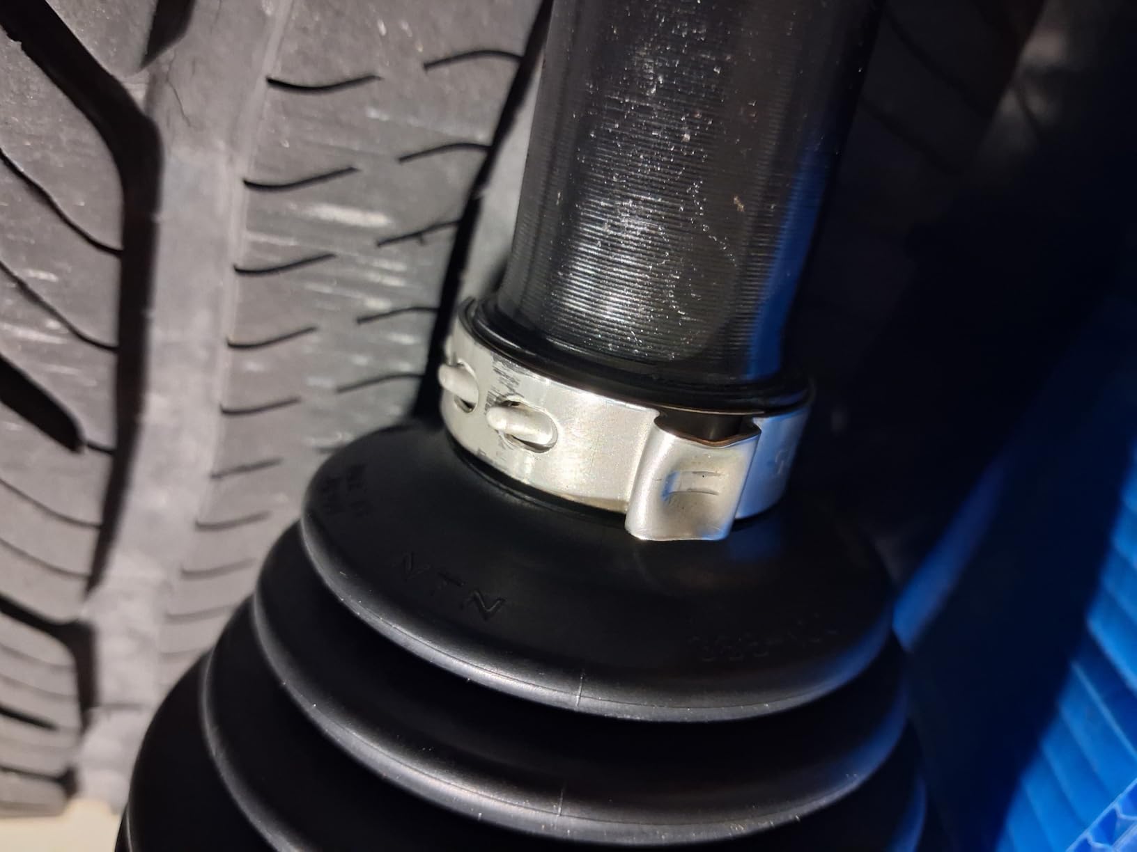 ReluxGo CV Boot Clamp Pliers, Single Ear Hose Drive Shaft CV Axle Boot Clamp Removal and Installation Tool Compatible with Toyota Lexus etc OEM 09521-24010 customer photo 2