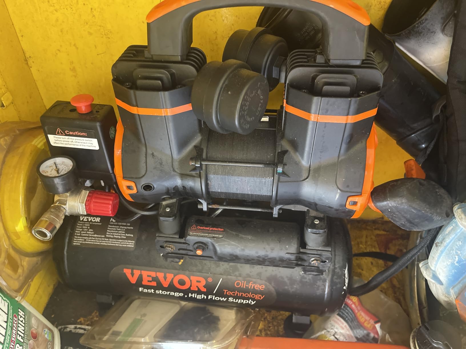 VEVOR 2.1 Gallon Air Compressor, 1.2HP 2.2 CFM@90PSI, Max 116PSI, Oil Free customer photo 1