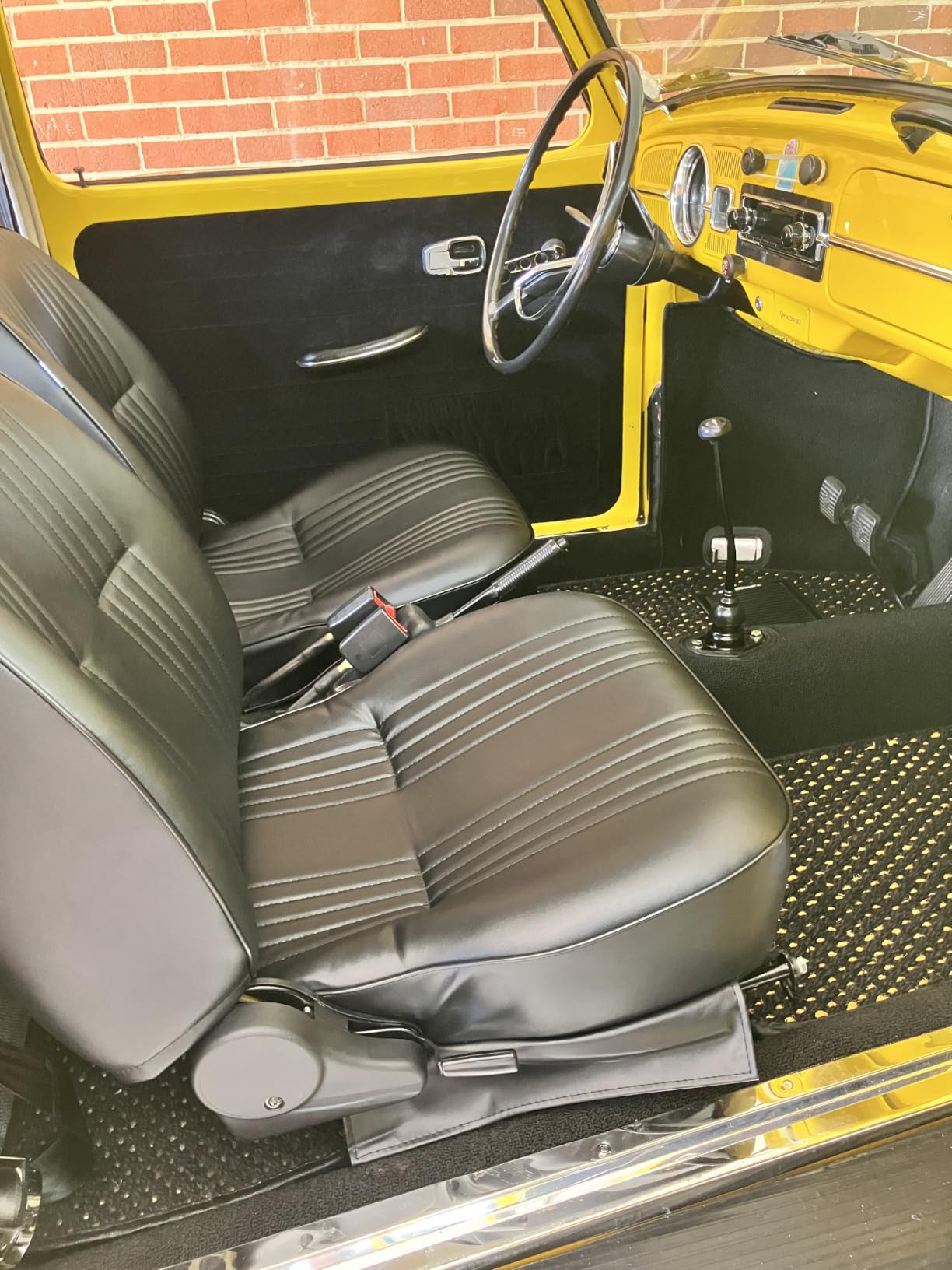 Procar Lowback Black Vinyl Seats Kit customer photo 2