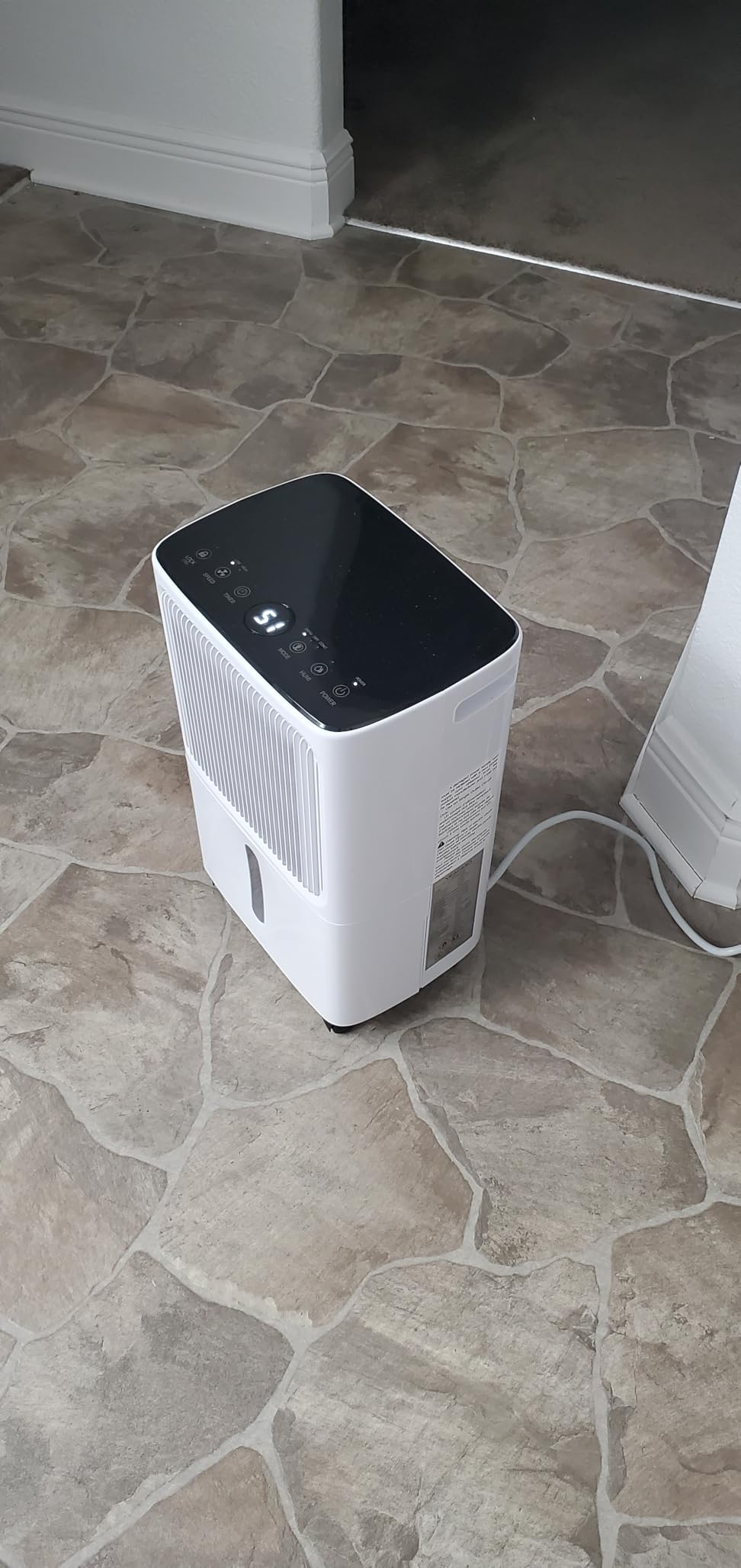 VEAGASO 34 Pint/D, 2500 Sq.Ft Dehumidifier for Basement with Drain Hose customer photo 2
