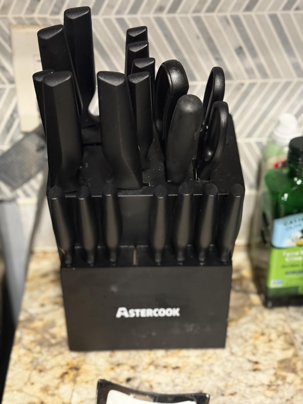 Astercook 21 Pieces Knife Sets for Kitchen with Block, Dishwasher Safe Kitchen Knife Set with Built-in Sharpener, German Stainless Steel Black Knife Block Set, Fathers Day Gift for Men customer photo 1