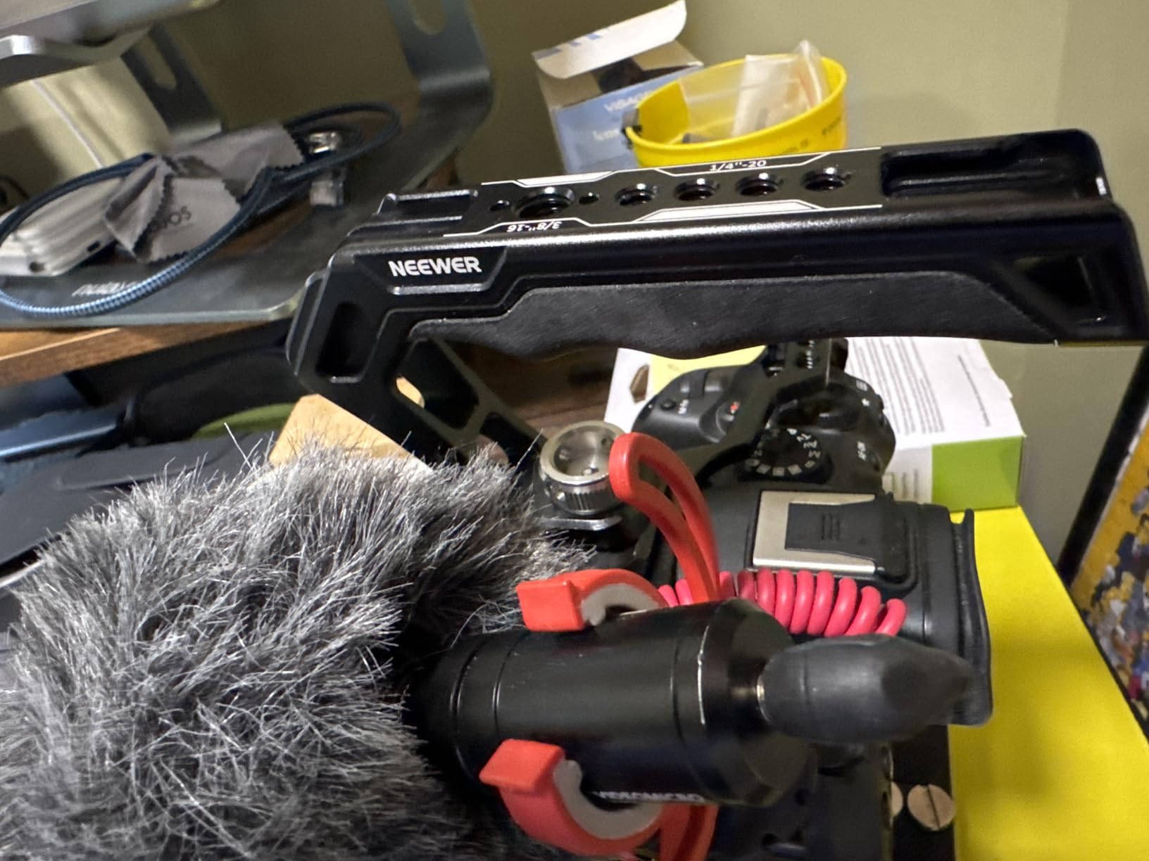 NEEWER Camera Top Handle with 3/8