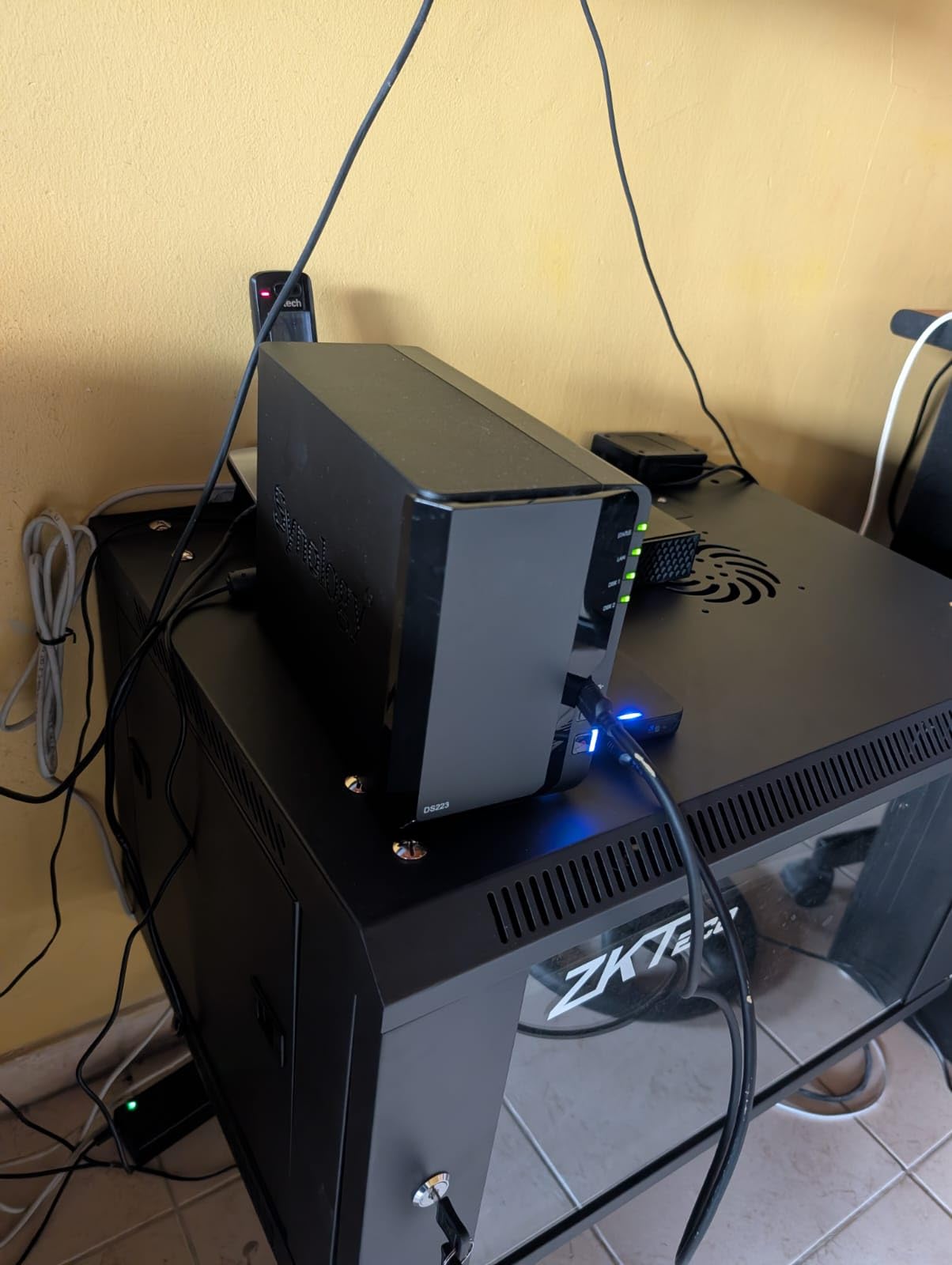 Synology DS423 Family & Business Backup - Secure File Sharing, Photo Vault & Video Surveillance (4-Bay Diskless NAS) customer photo 1