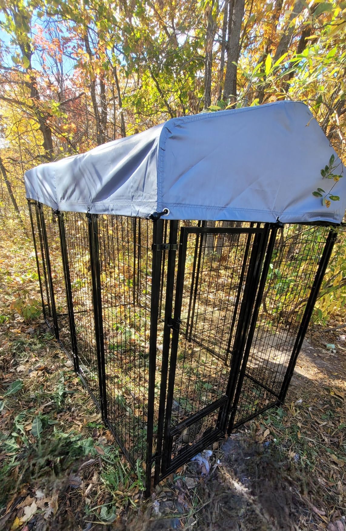 LEMBERI 8x4x6FT Outdoor Dog Kennel, Heavy Duty Galvanized Steel Escape-Proof Dog Run for Large Dogs, Double-Latch Gate, Reflective Silver Heat Dissipation Waterproof Roof, 2 Stainless Steel Bowls customer photo 2