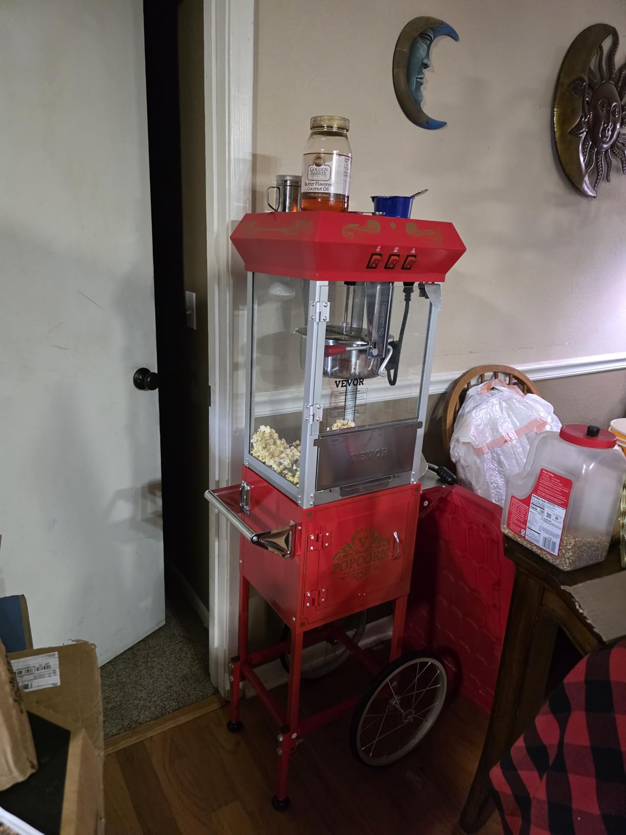 VEVOR Commercial Popcorn Machine, 8 Oz Kettle, 850 W Popcorn Maker on Wheels for 48 Cups per Batch, Theater Style Popper with 3-Switch Control Steel Frame Tempered Glass Doors Cart 1 Scoop 2 Spoons customer photo 2
