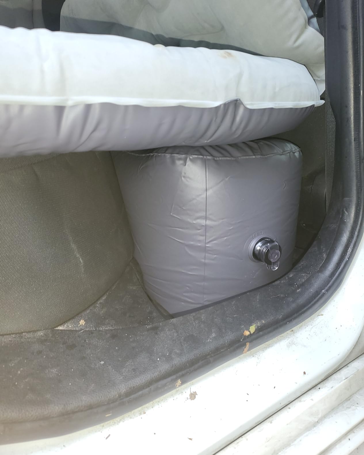 Car Air Mattress, Inflatable SUV Truck Air Mattress Back Seat Camping Bed Thickened Car Sleeping Pad for Travel, Car Bed SUV Mattress with Air Pump 2 Pillows customer photo 1