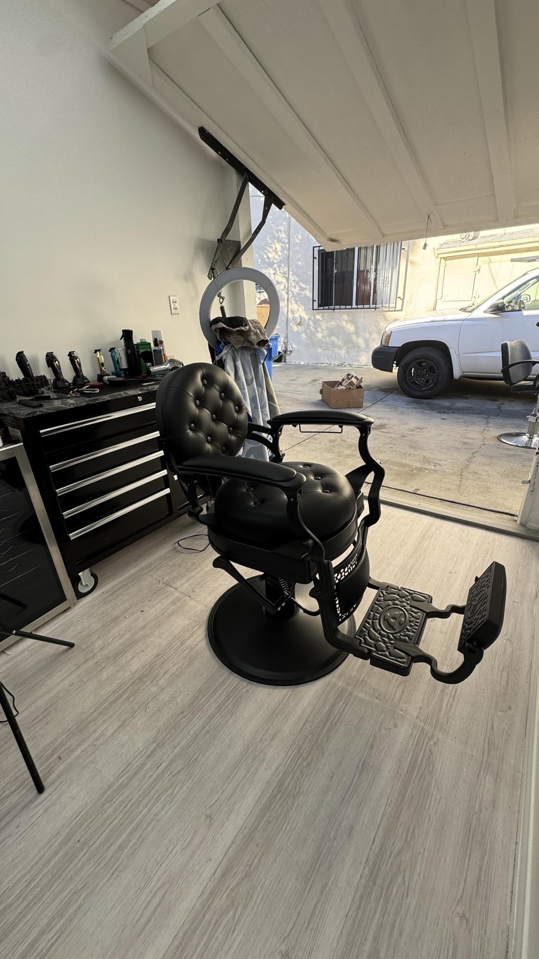 Barber Chair Hair Salon Chair,Heavy Duty 700 LBS, for Hair Stylist Barber Beauty Tattoo Massage(Black Round) customer photo 1