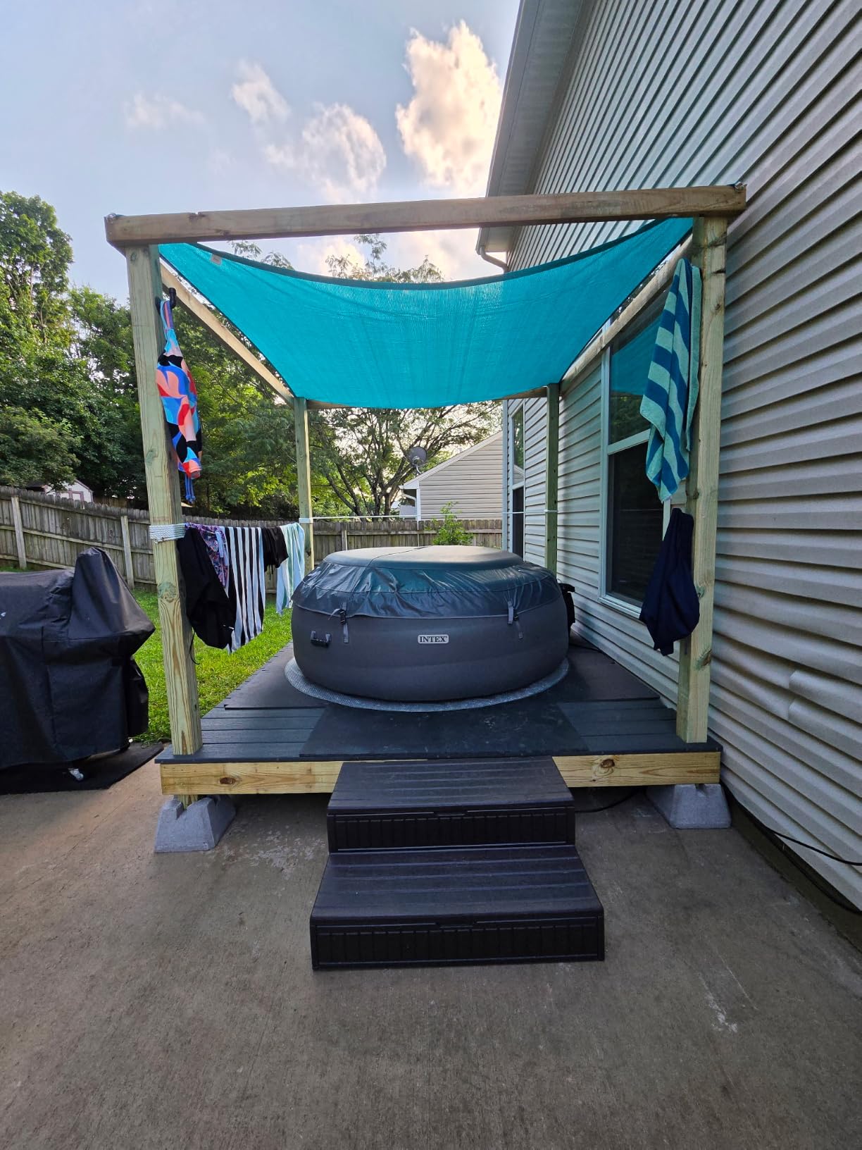 INTEX SimpleSpa 4 Person Round Inflatable Hot Tub, Bubble Massage Spa Set with Insulated Cover, Thermal Ground Cloth, & Chemical Dispenser, 77 in x 26 in customer photo 2