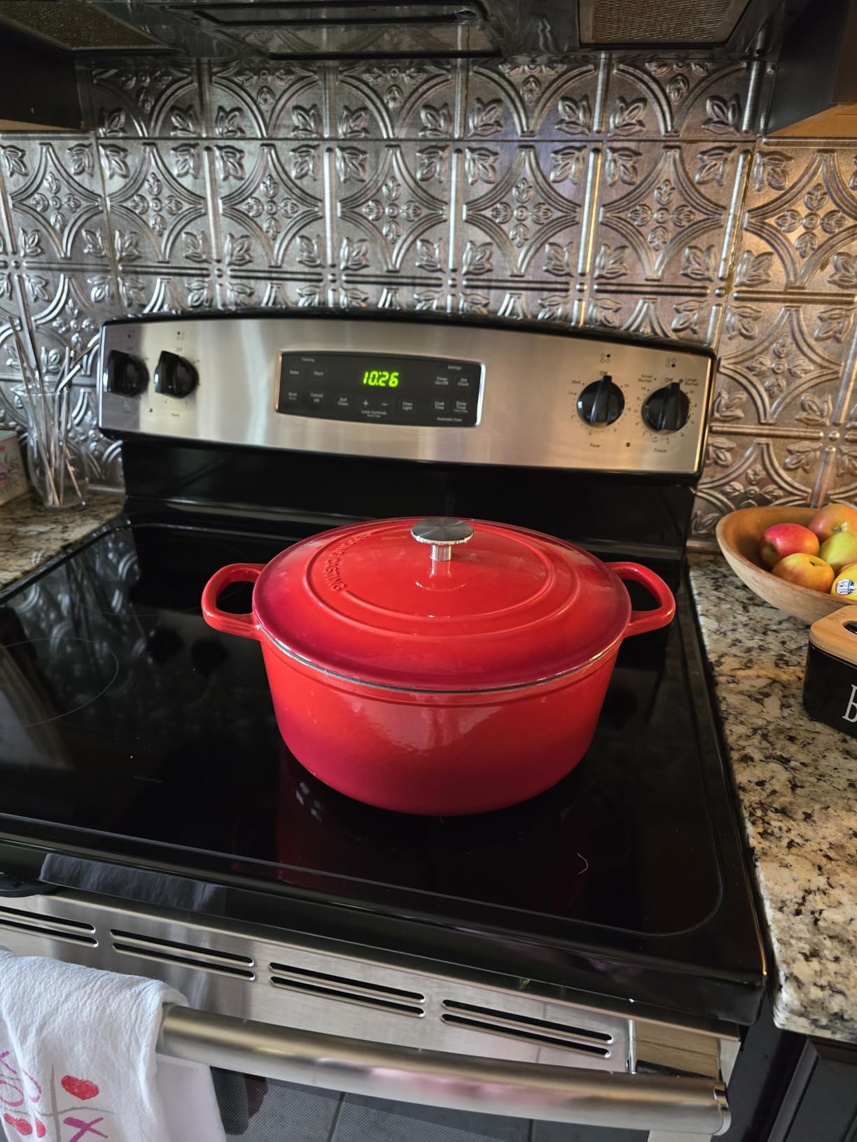 EDGING CASTING Cast Iron Dutch Oven With Lid Round Pot Enameled Covered for Bread Baking, 7 Quart, White customer photo 1