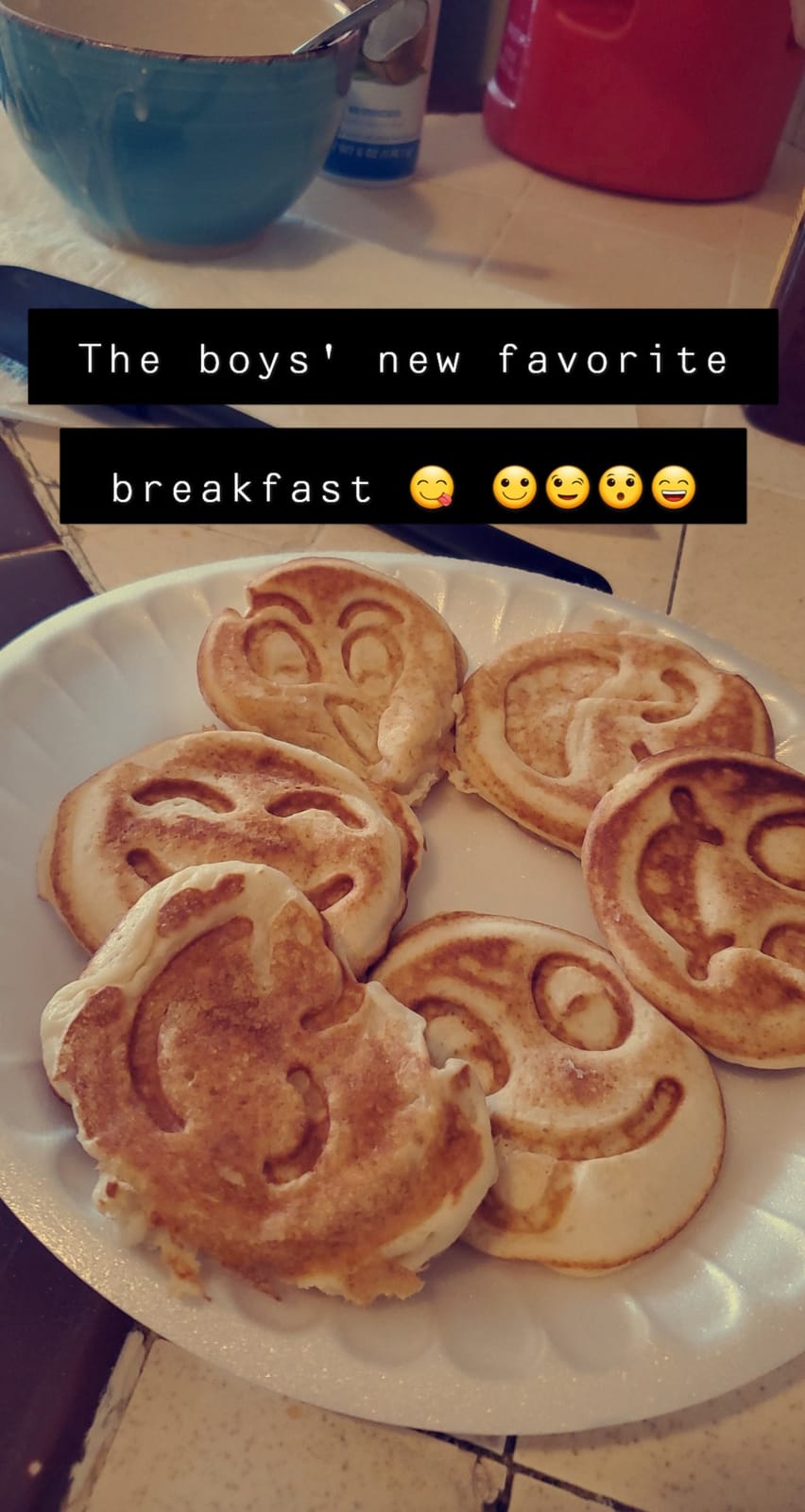 Nordic Ware Nonstick Pancake Pan, Heavy Aluminum, 7 Round Cups, For Gas, Electric, Ceramic Stovetops, Made in USA customer photo 2