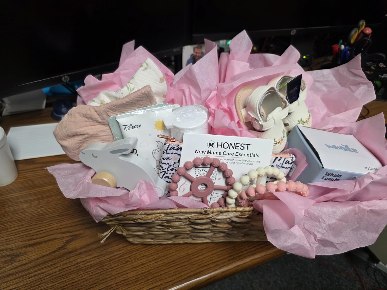 The Honest Company New Mama Care Gift Set, Hospital Bag Must Haves | New Mama Hospital-Bag Gift Set: Nip Balm (0.5 Oz), Glow On Body Cream & Face Wash (1.75 Fl Oz) In A Reusable Pouch. customer photo 1