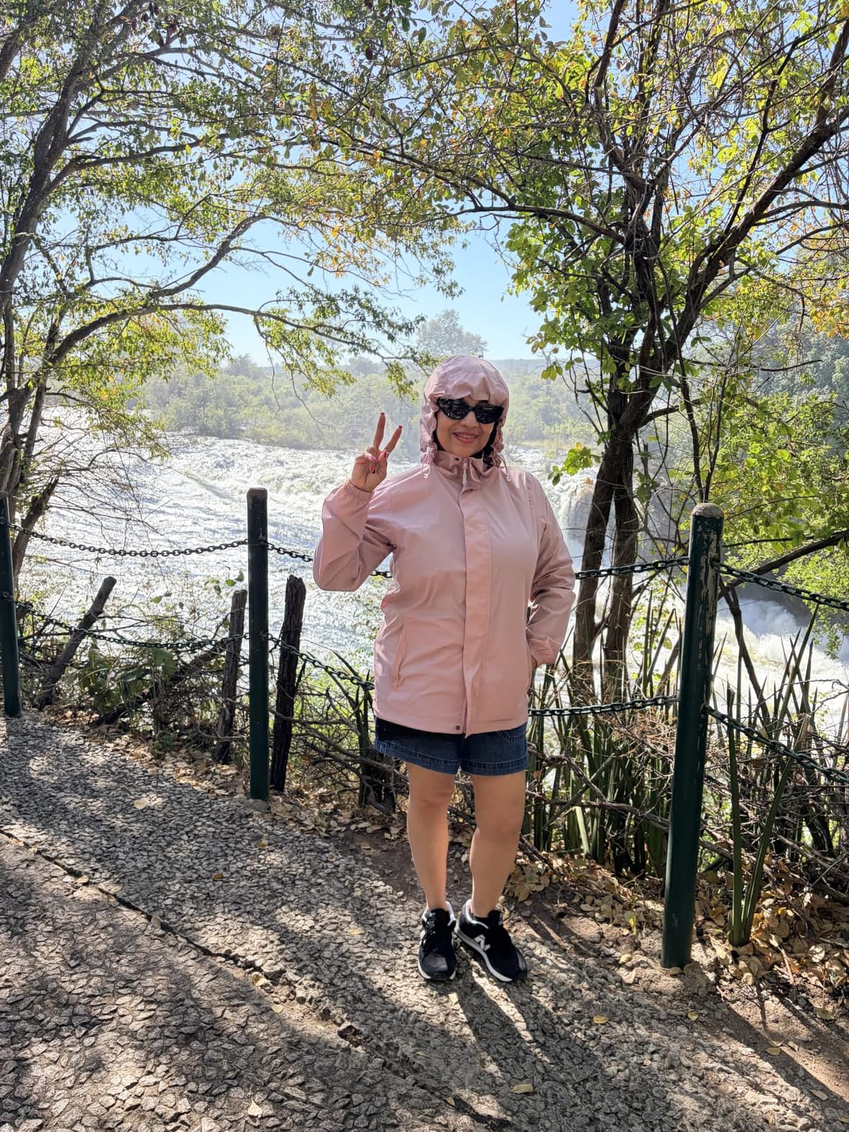 33,000ft Women's Rain Jacket Waterproof Lightweight Packable Raincoat customer photo 1