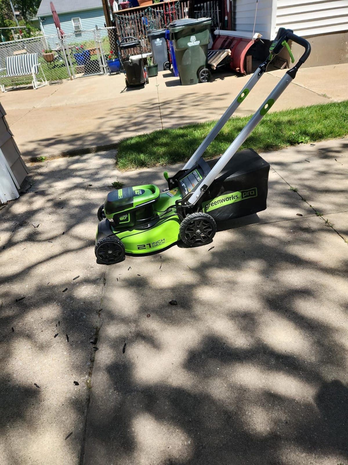 Greenworks 60V 21in Push Lawn Mower, 5.0 Ah Battery and Charger customer photo 2