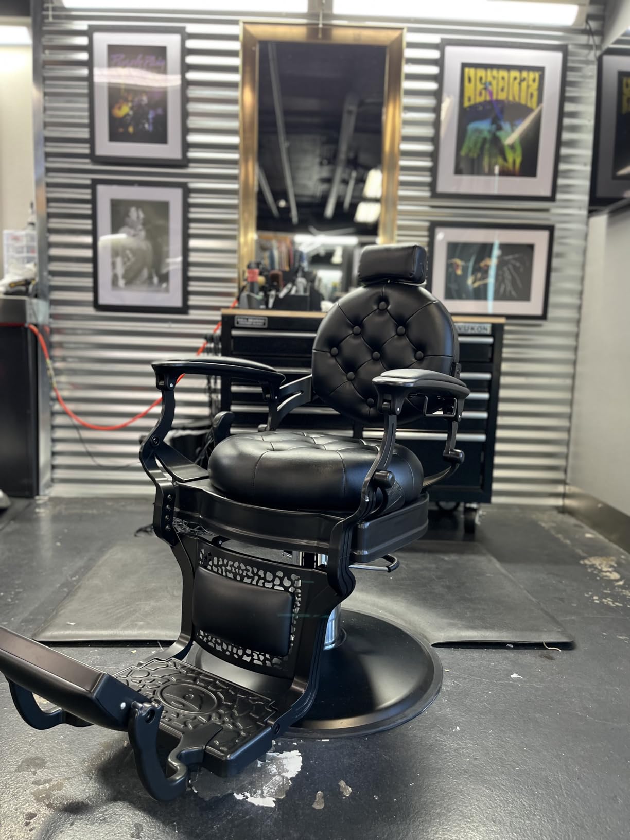 Vintage Barber Chair for Hairdressers Heavy Tattoo Shampoo Beauty Salon Equipment (Black) customer photo 1