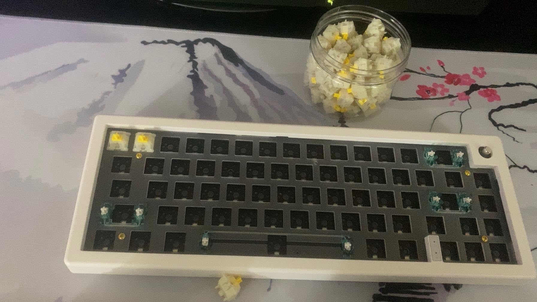 GMK67 65% Mechanical Keyboard Kit, Tri-Mode DIY Keyboard (White) | Tri-Mode, South-Facing RGB LED, 3/5pin Switches, 66 Keys+1 Knob, Hotswap Socket PCB Gasket Mounted Plate customer photo 2