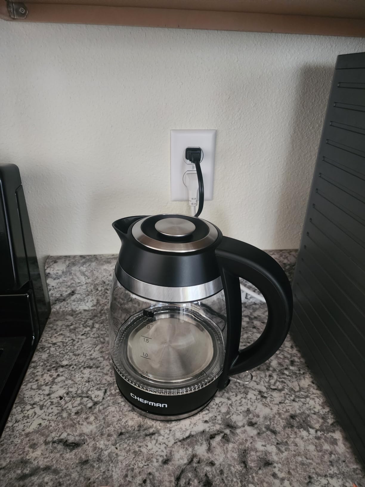 Chefman Electric Kettle, 1.8L 1500W, Hot Water Boiler, Removable Lid for Easy Cleaning, Auto Shut Off, Boil-Dry Protection, Stainless Steel Filter, BPA Free, Borosilicate Glass Electric Tea Kettle customer photo 1